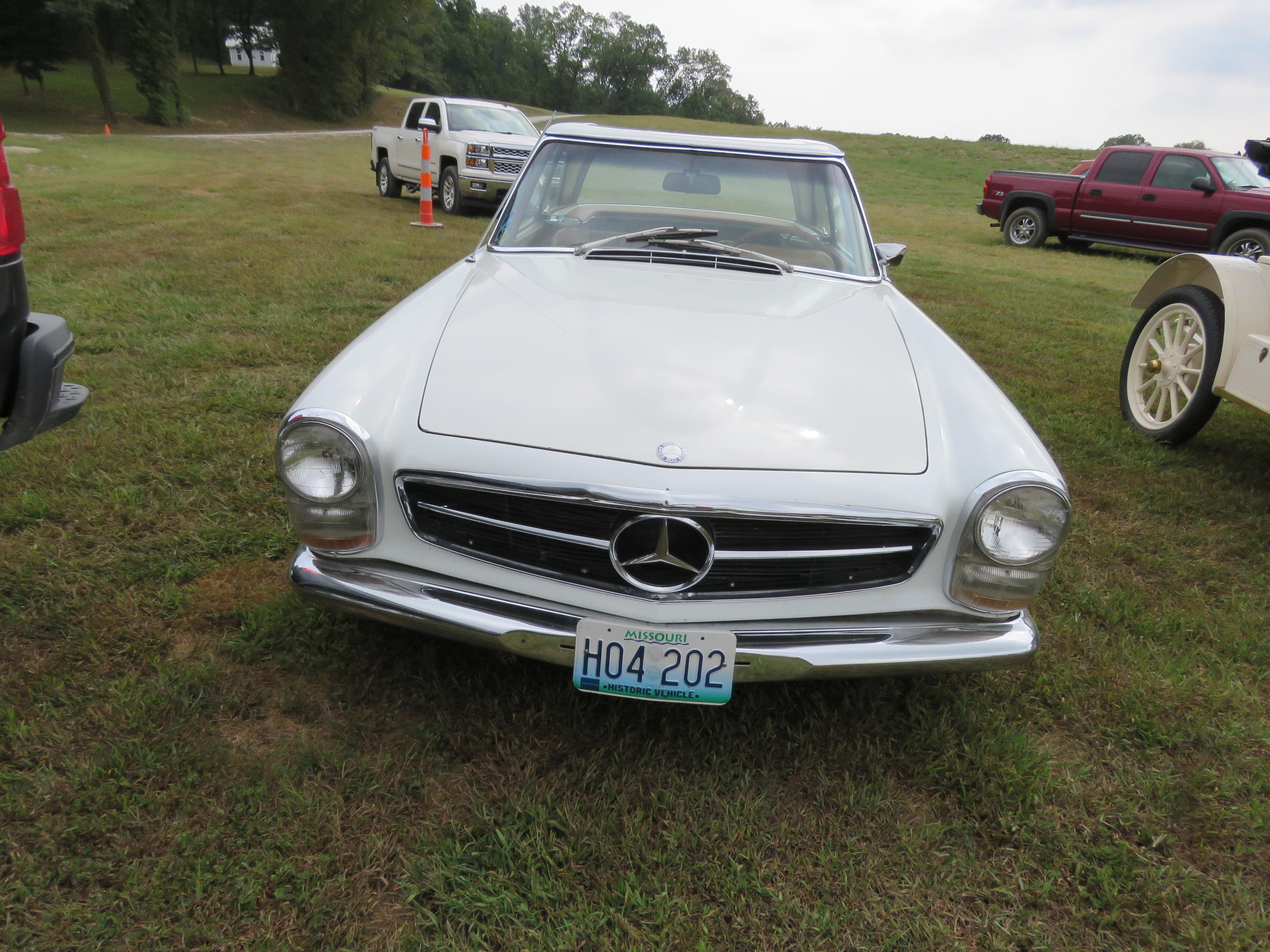 1968 Mercedes 250SL Roadster