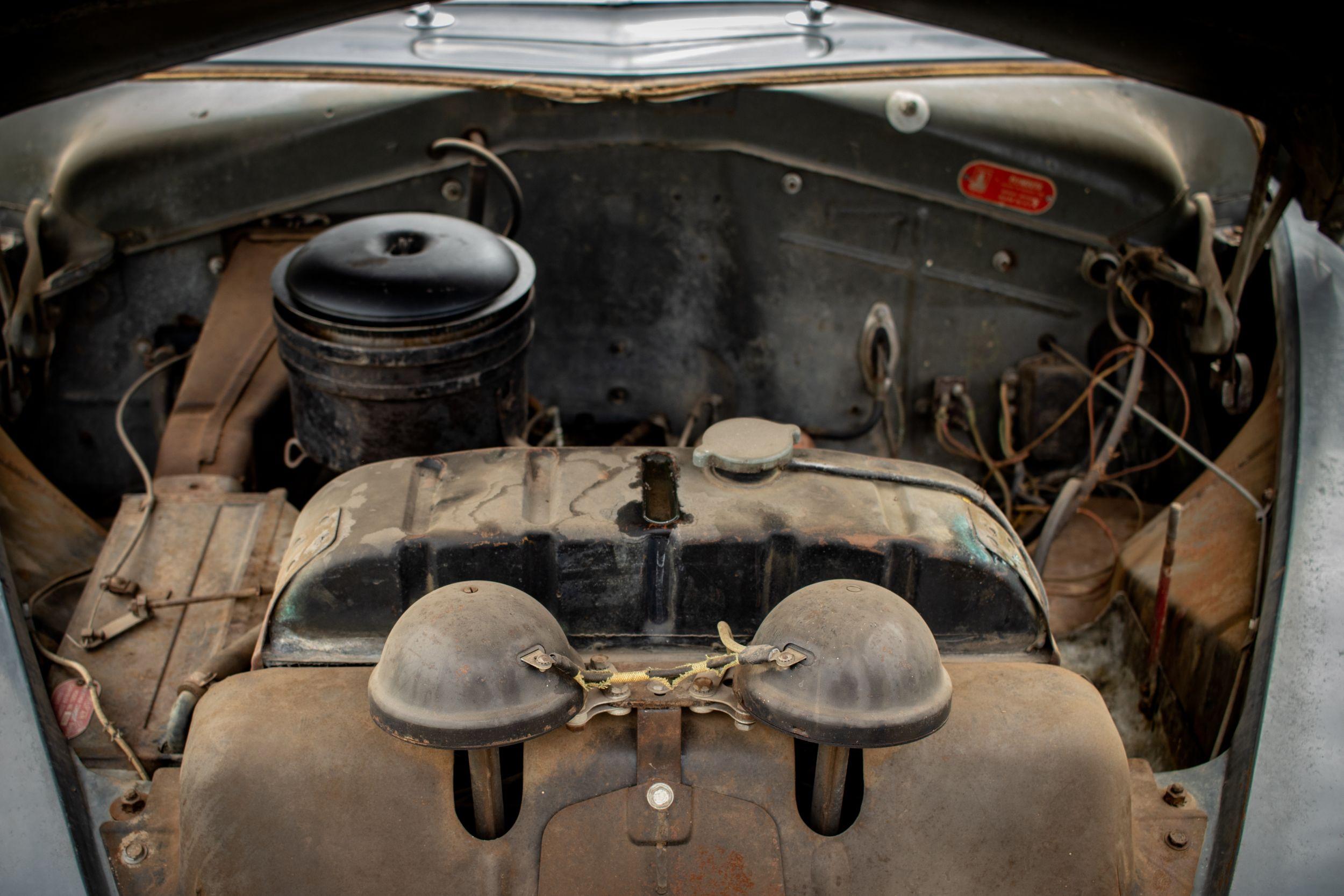 1949 Plymouth Special Deluxe 4dr Sedan