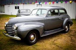 1940 Oldsmobile 2dr