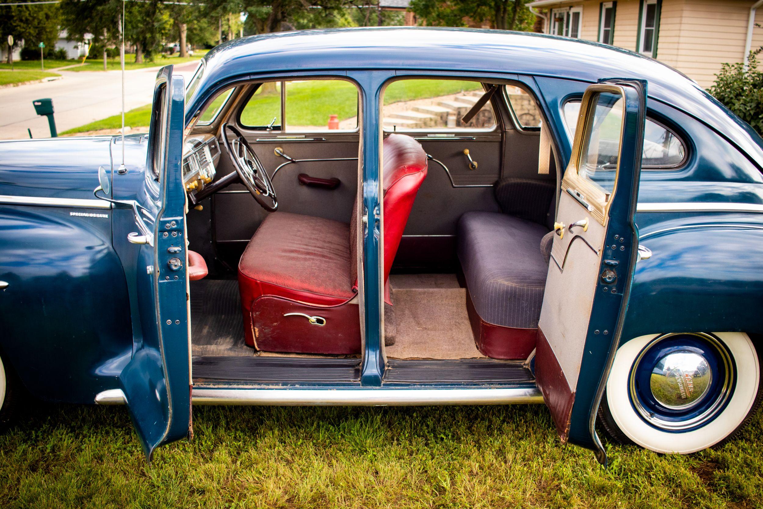 1947 Plymouth Special Deluxe  P15 4dr Sedan