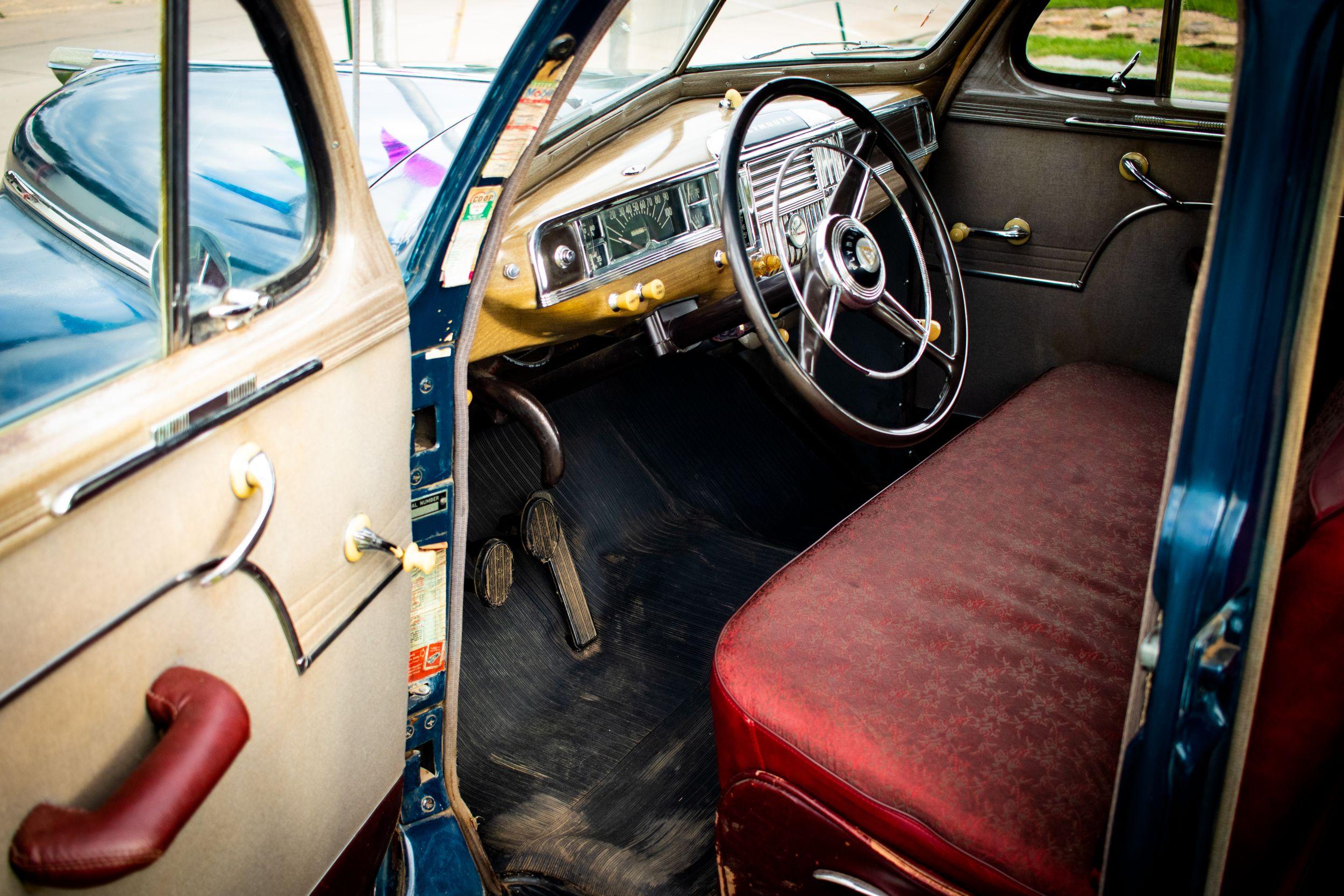 1947 Plymouth Special Deluxe  P15 4dr Sedan