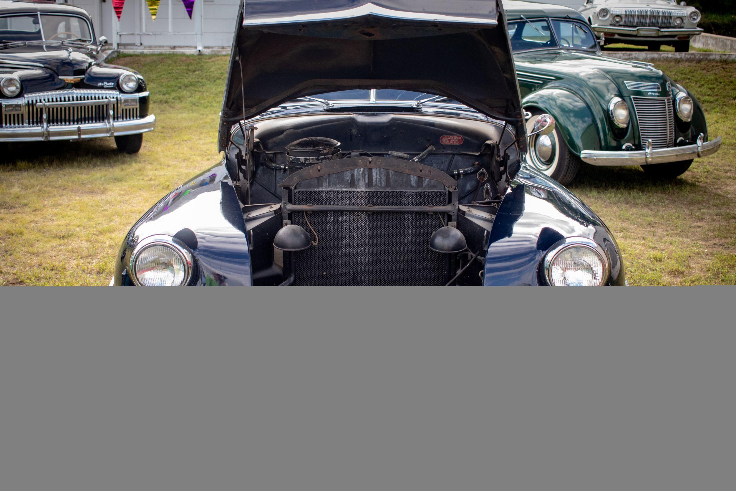 1948 Chrysler Windsor 4dr Sedan