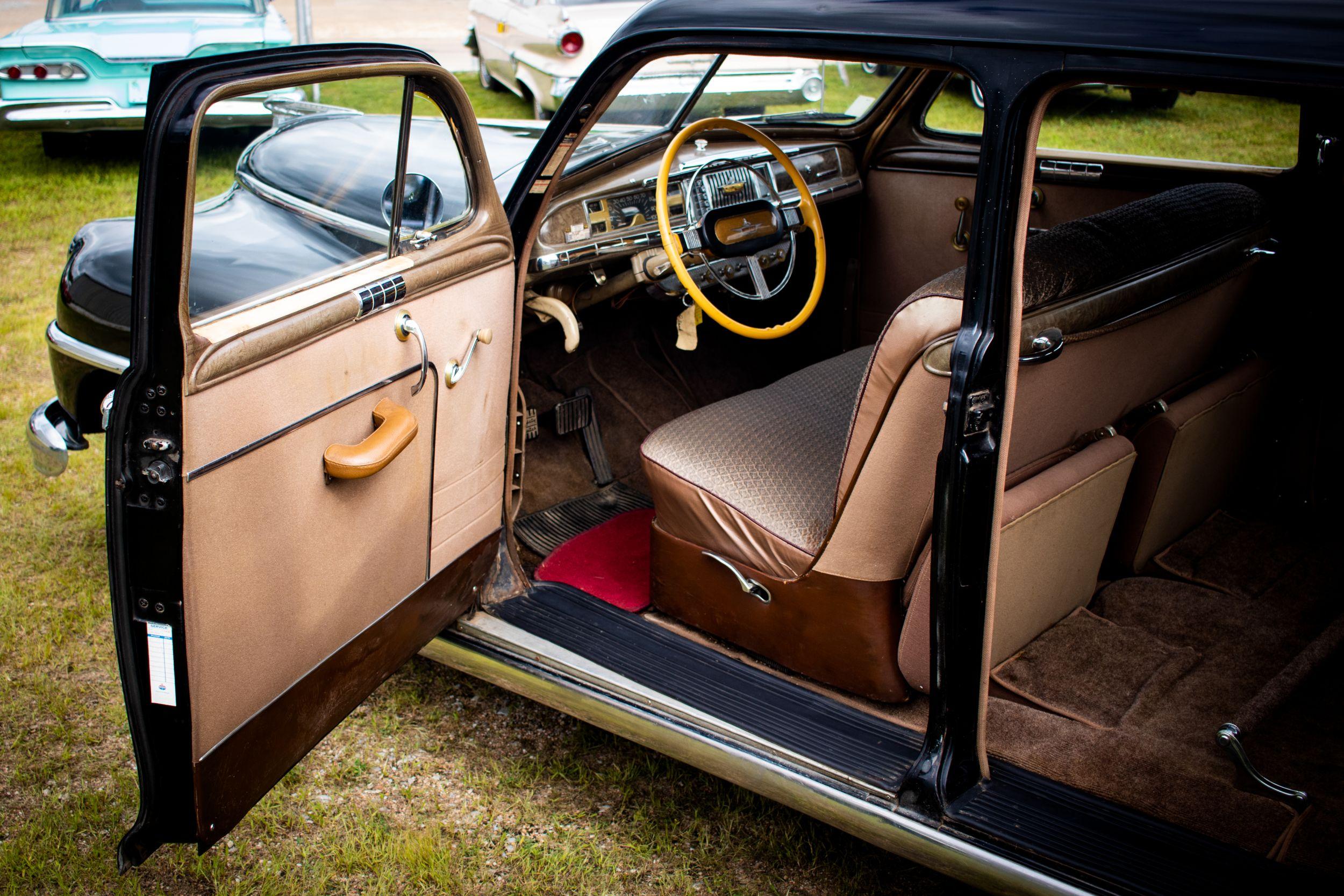 1948 DeSoto Custom 4dr Sedan