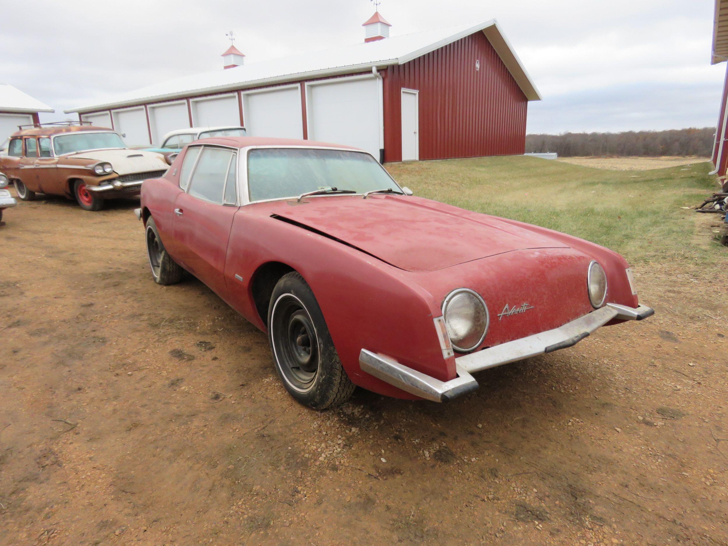 1963 Studebaker Avanti R2 Coupe