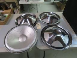 STUDEBAKER AVANTI HUBCAPS