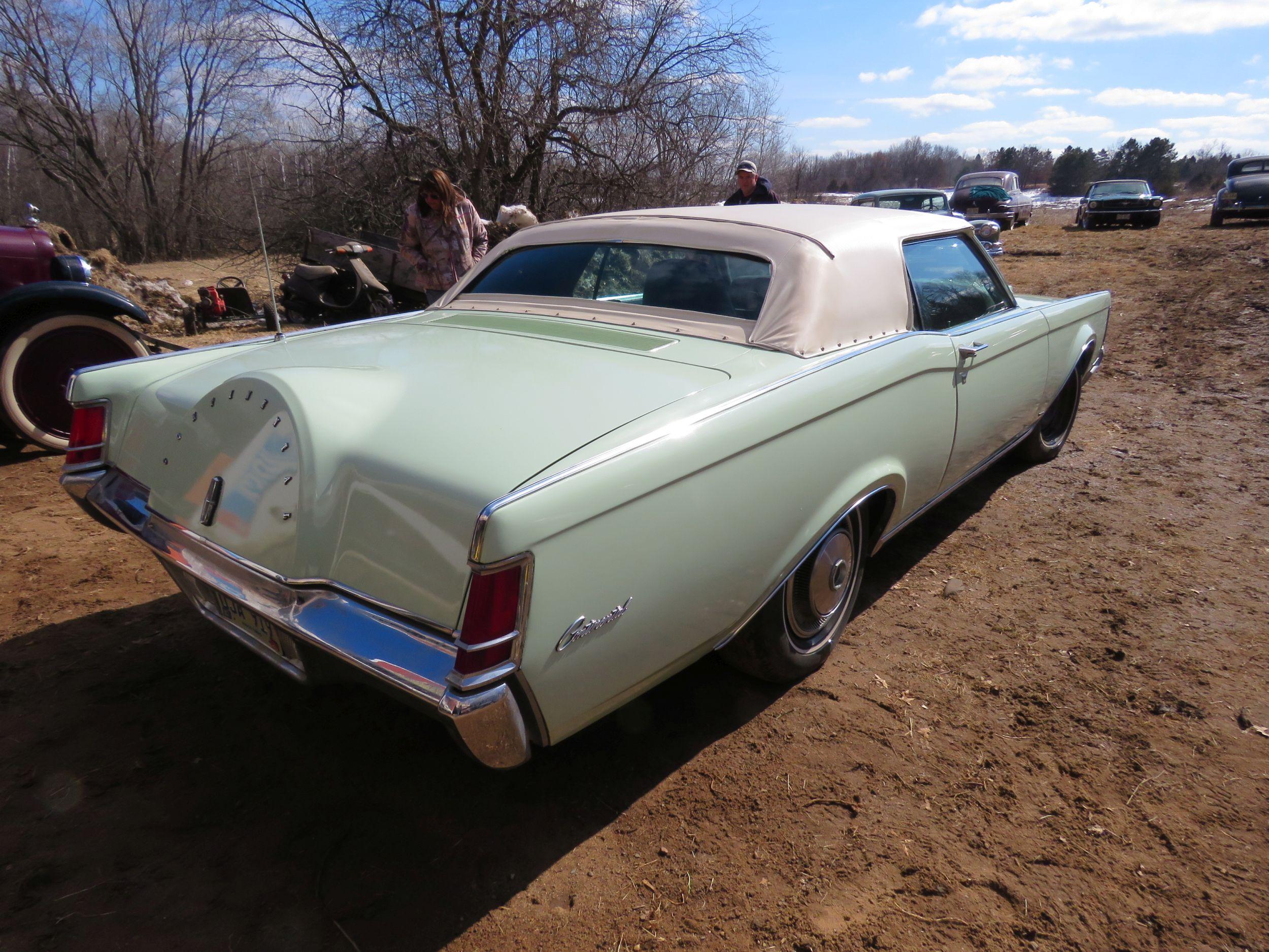 1971 Lincoln Mark III 2dr HT