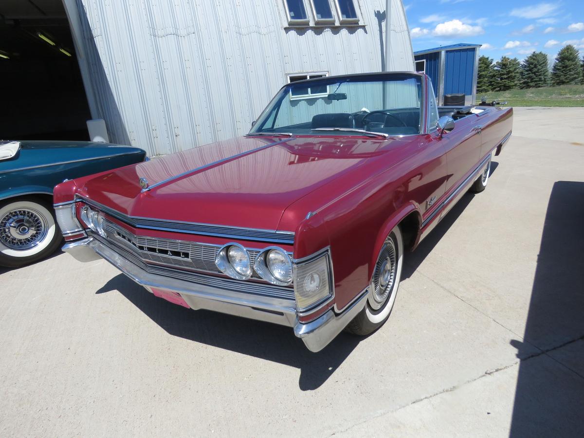 1967 Chrysler Imperial Convertible