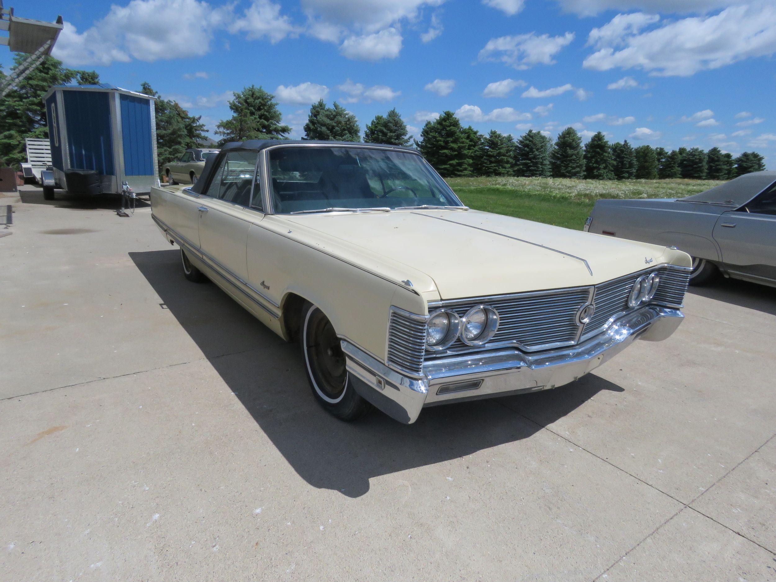 1968 Chrysler Imperial Convertible