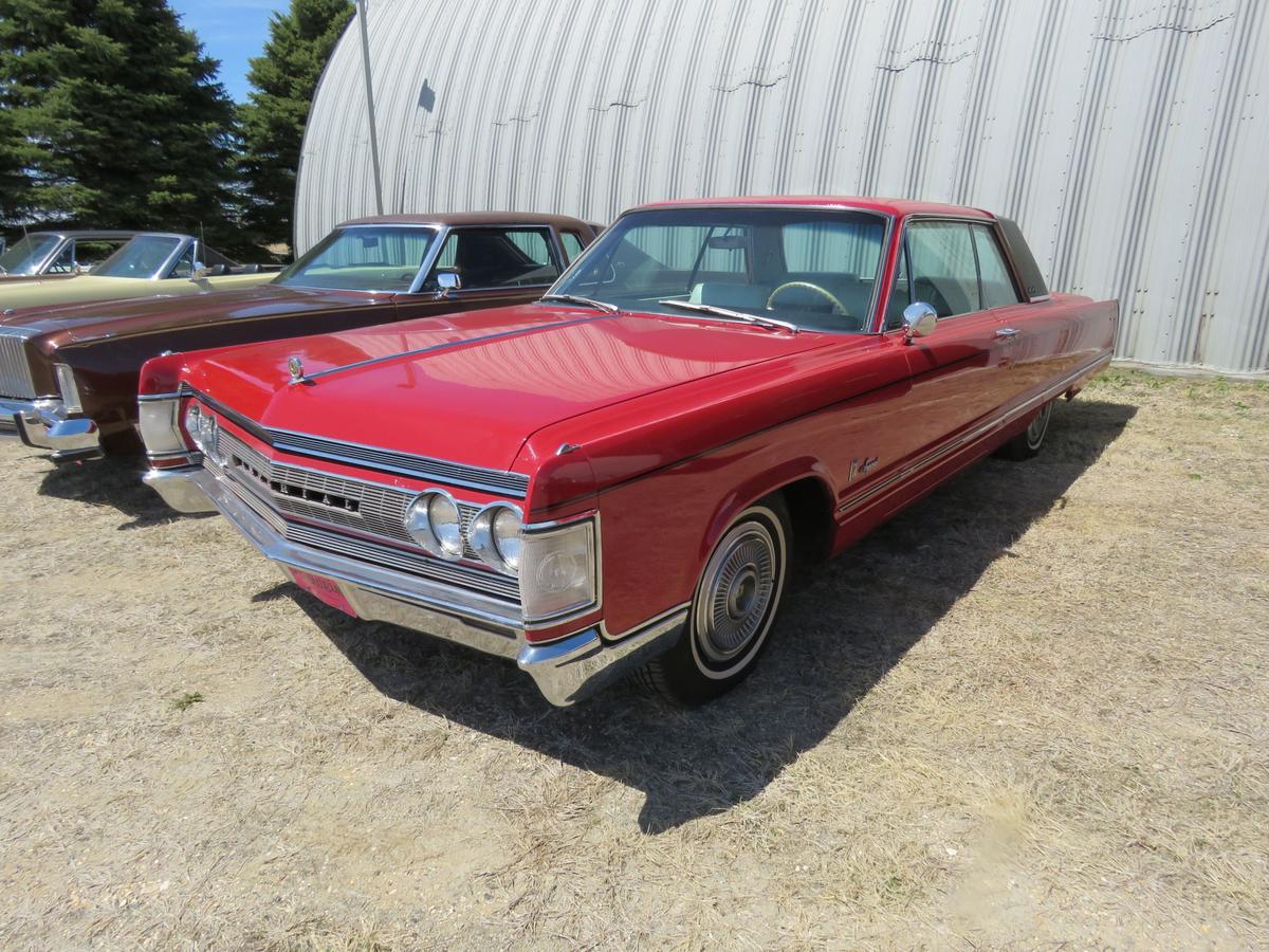 1967 Chrysler Imperial Crown Coupe