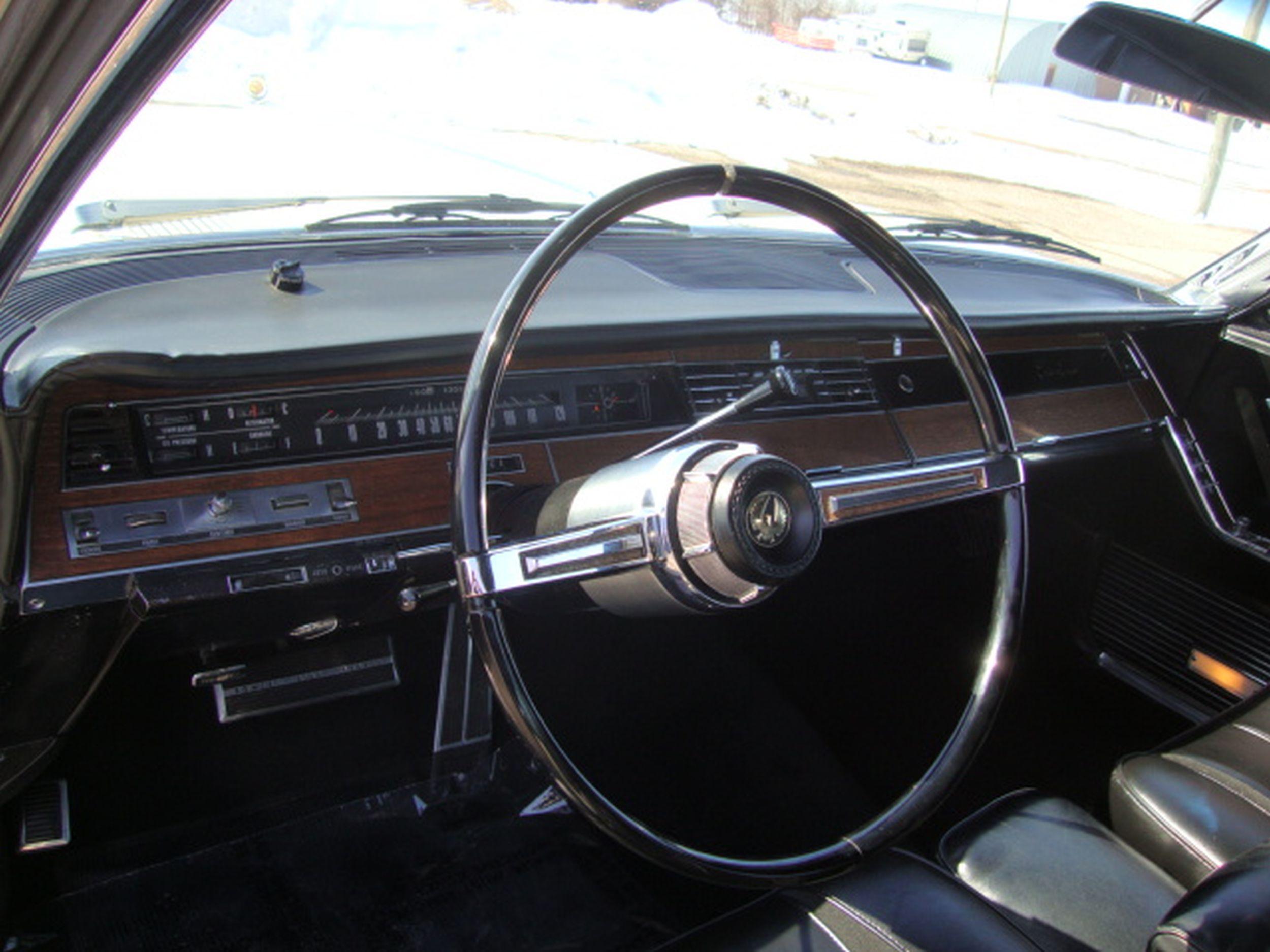 1967 Chrysler Imperial Crown Coupe