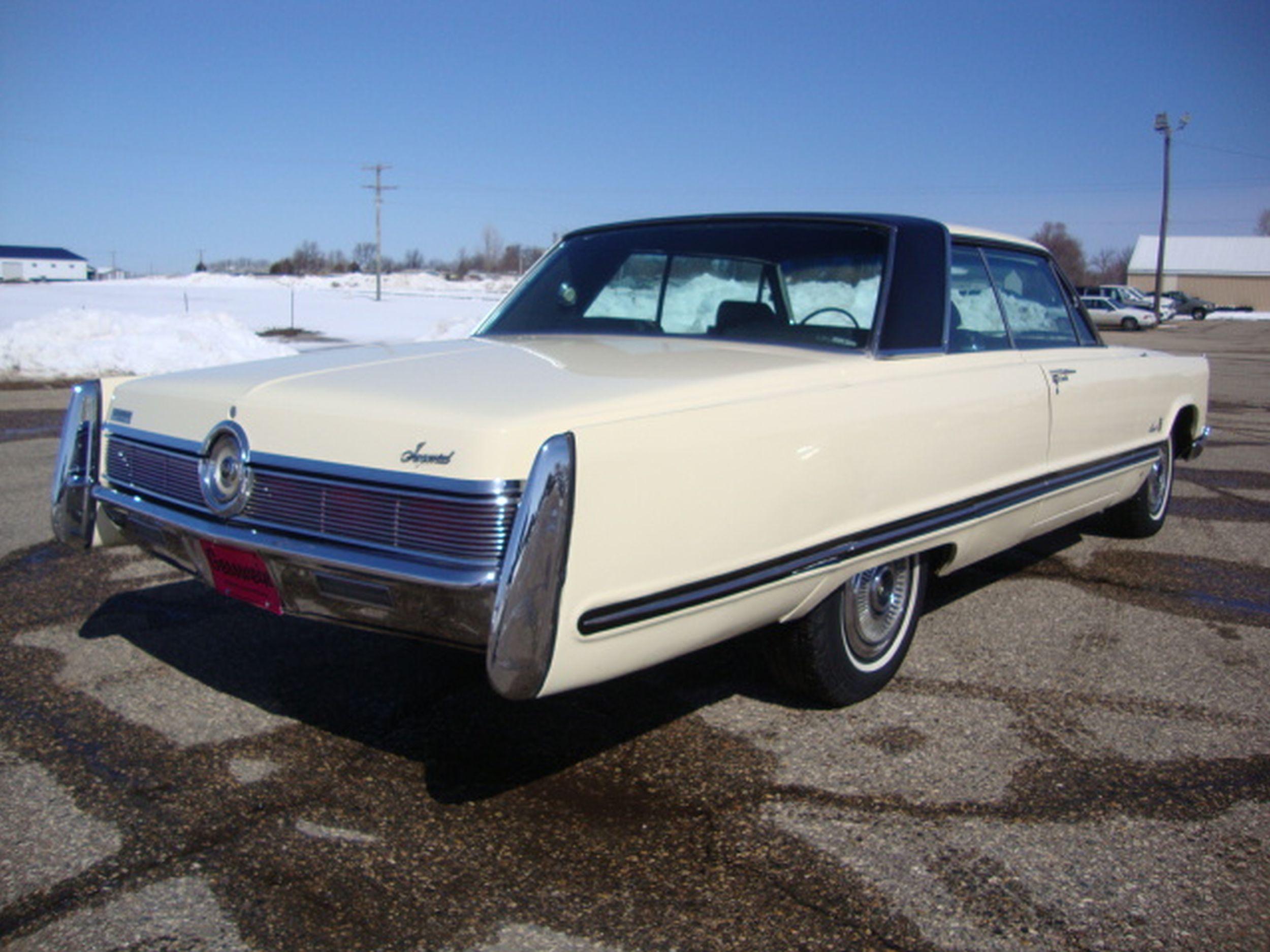 1967 Chrysler Imperial Crown Coupe