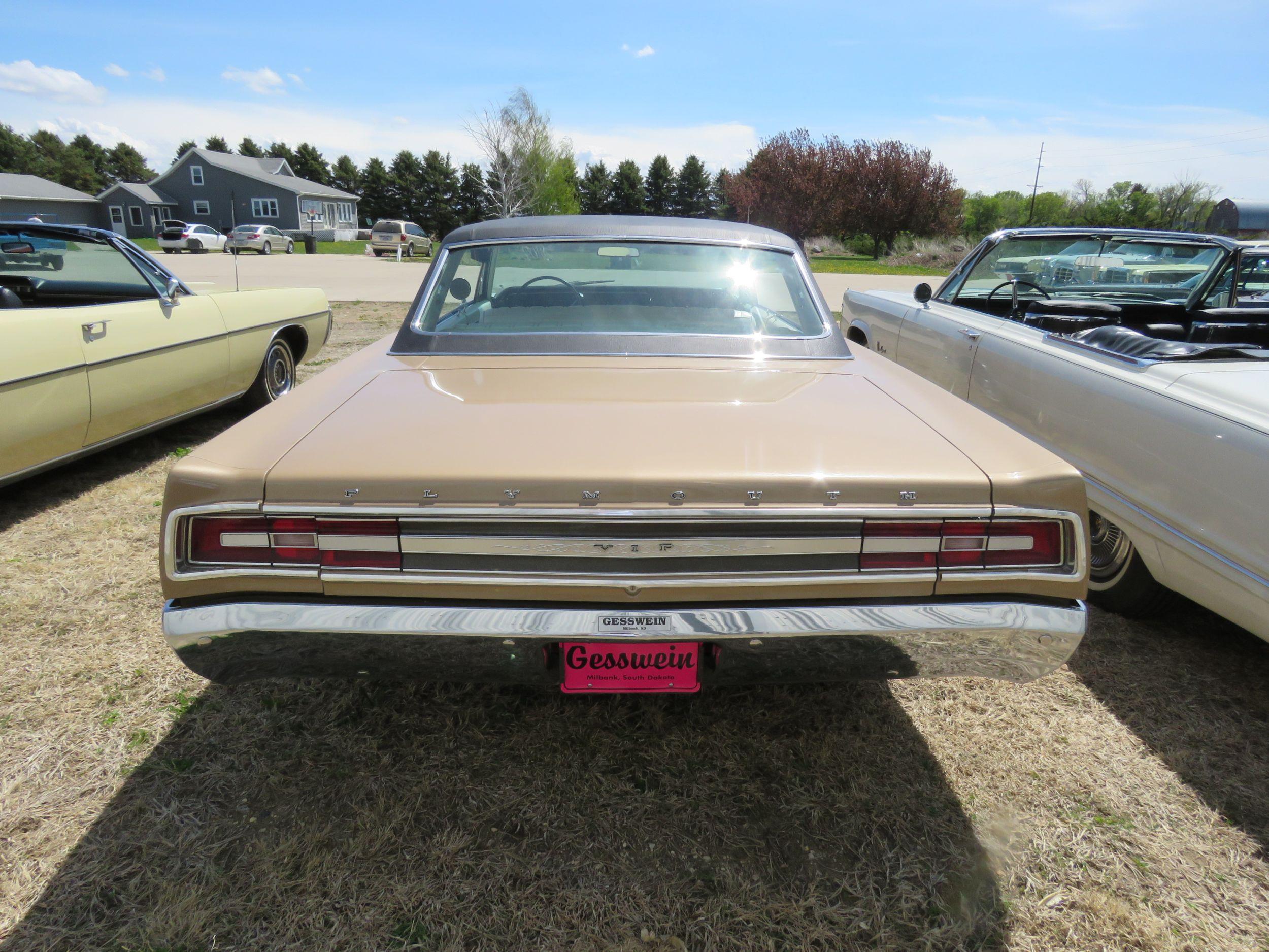 RARE 1968 Plymouth Fury VIP 4dr HT