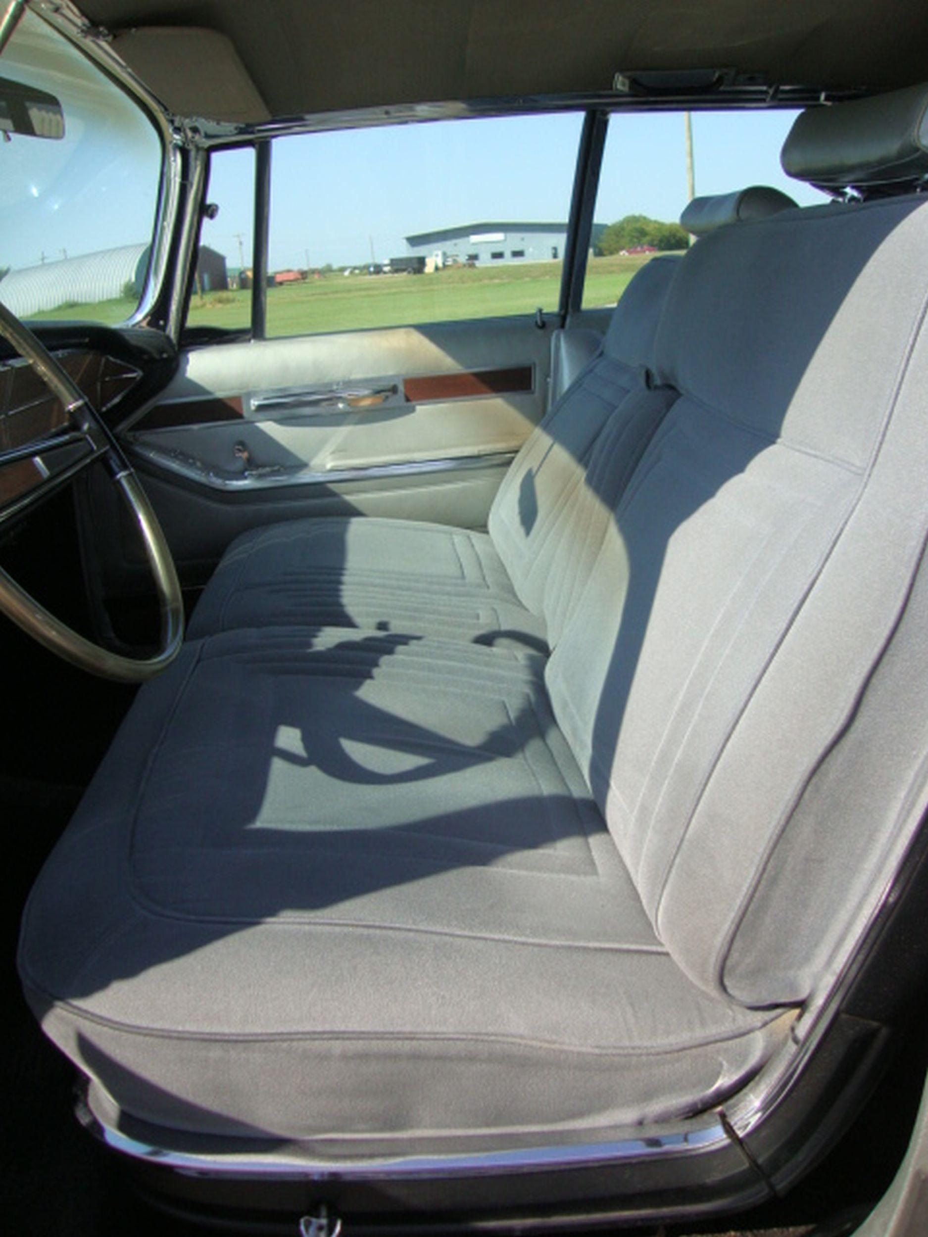 1966 Chrysler Imperial LeBaron 4dr HT