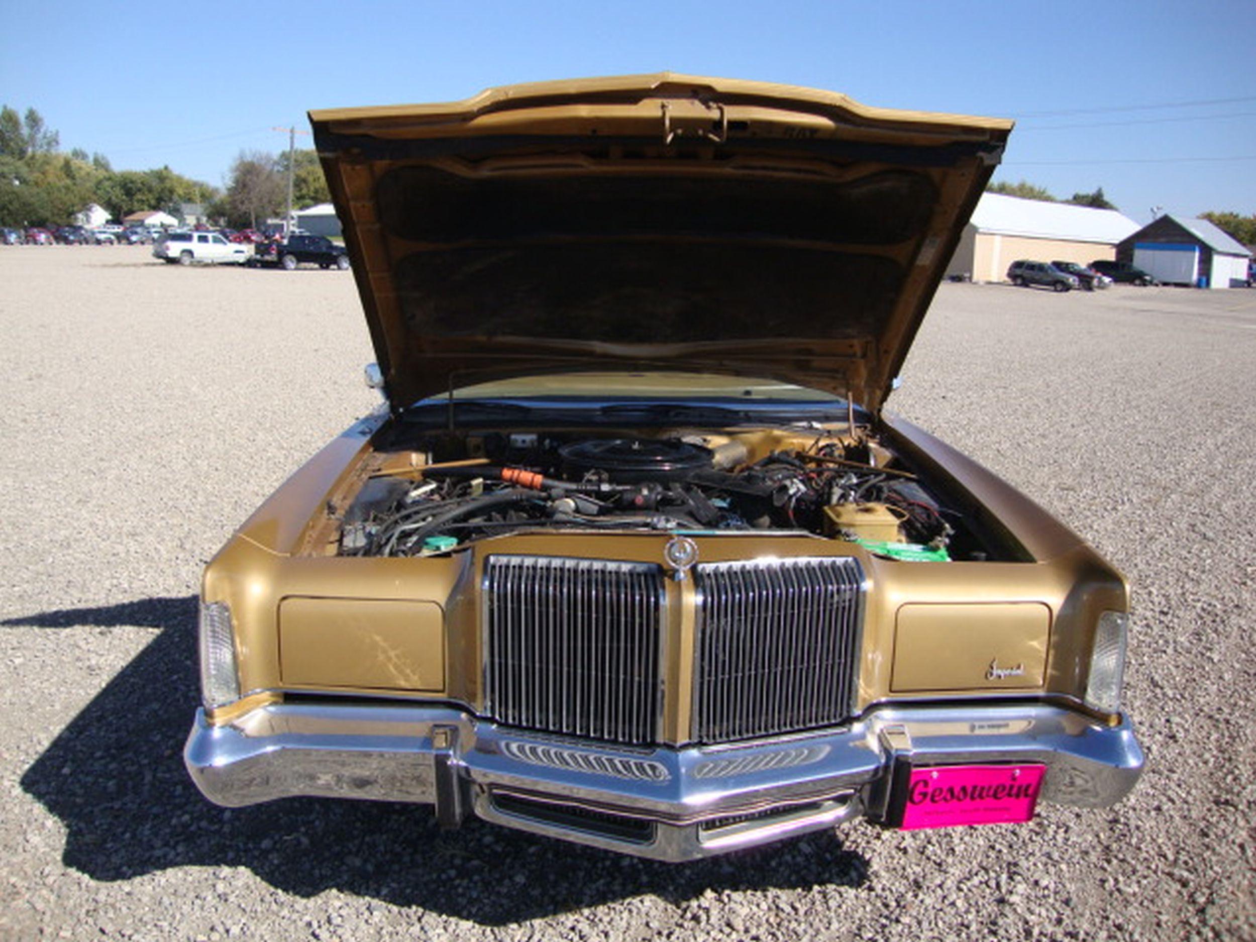 1975 Chrysler Imperial LeBaron 2dr