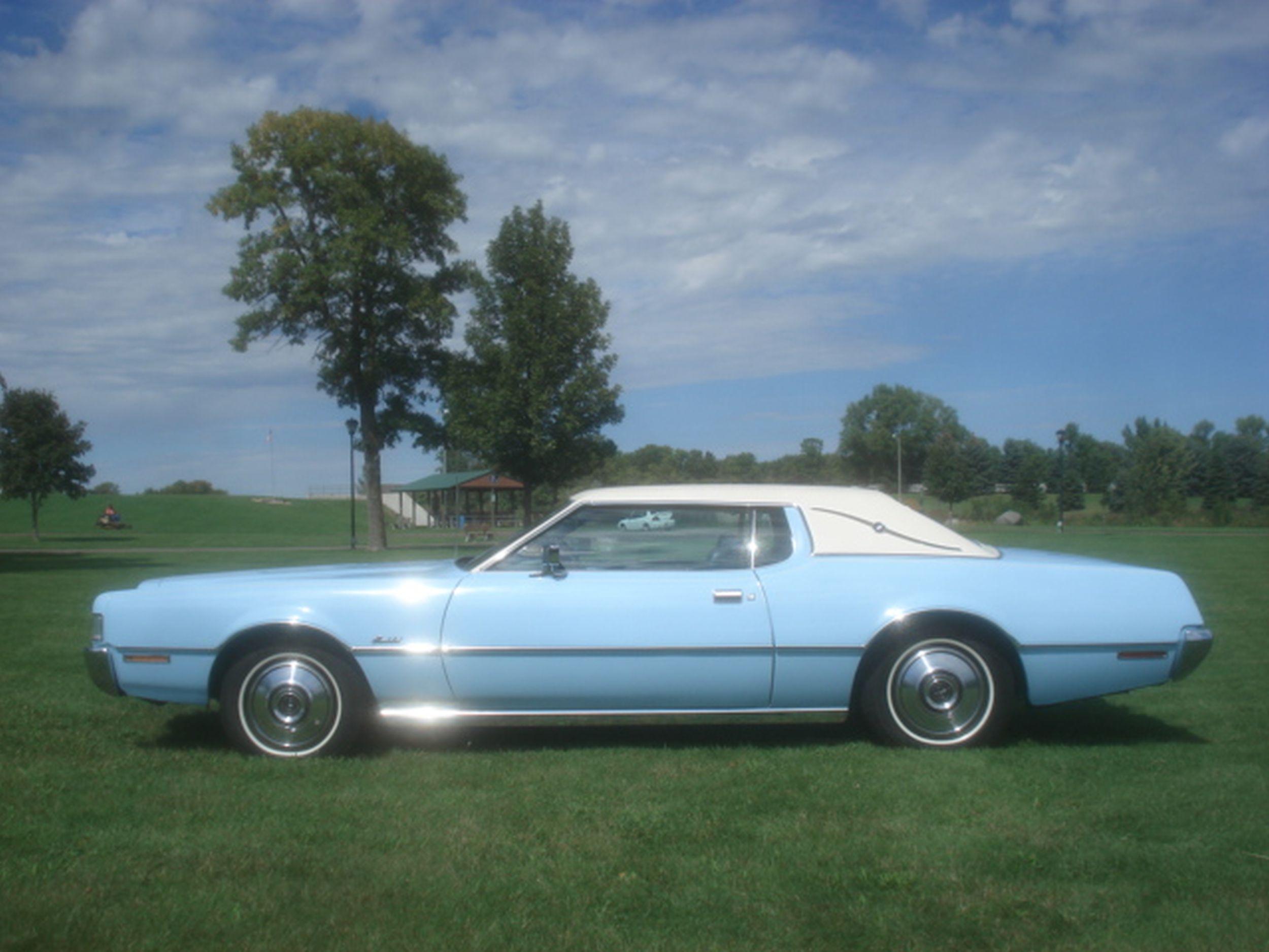 1972 Ford Thunderbird Landau Coupe