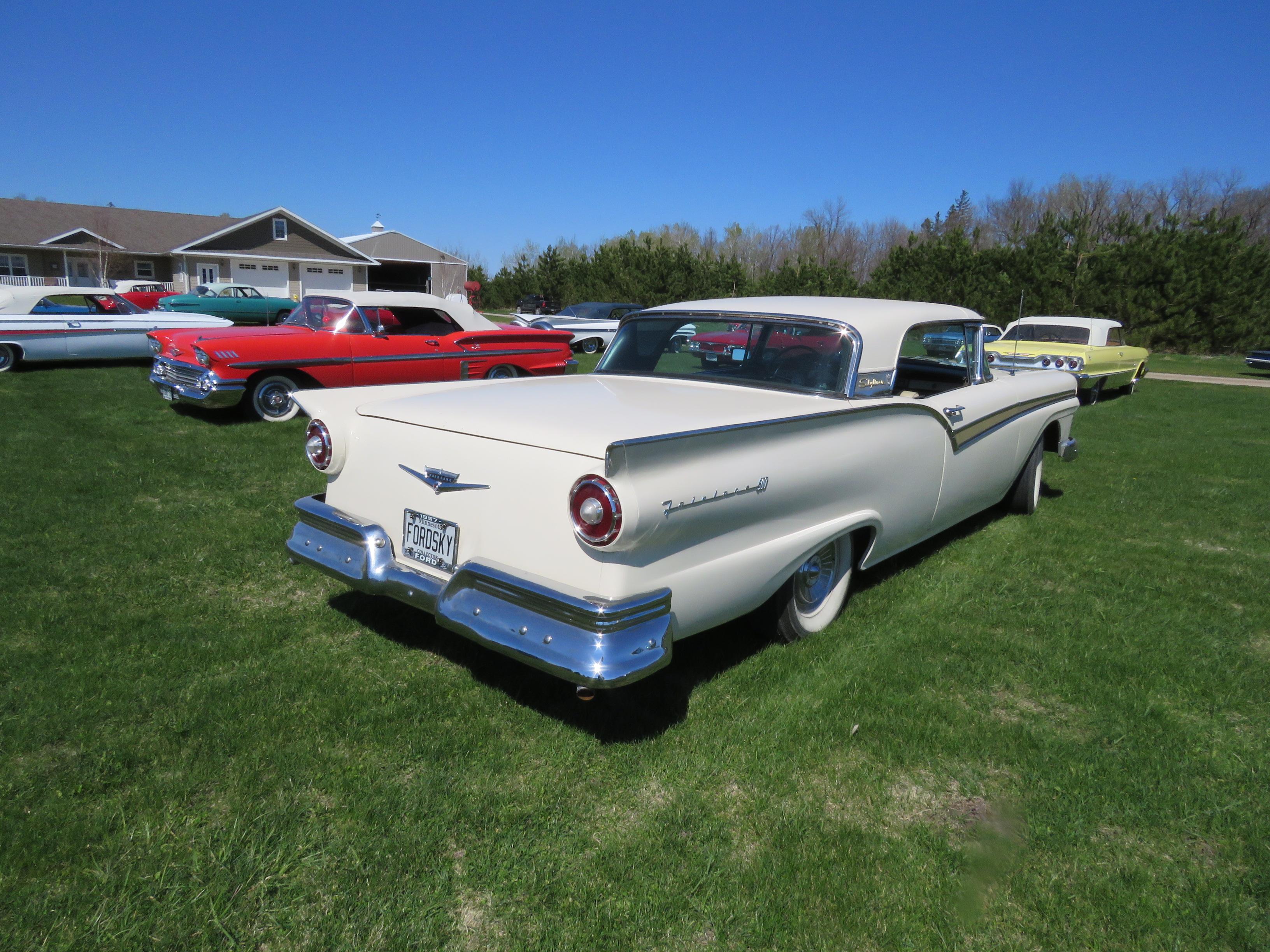 1957 Ford Fairlane 500 Skyliner Retractable Hardtop