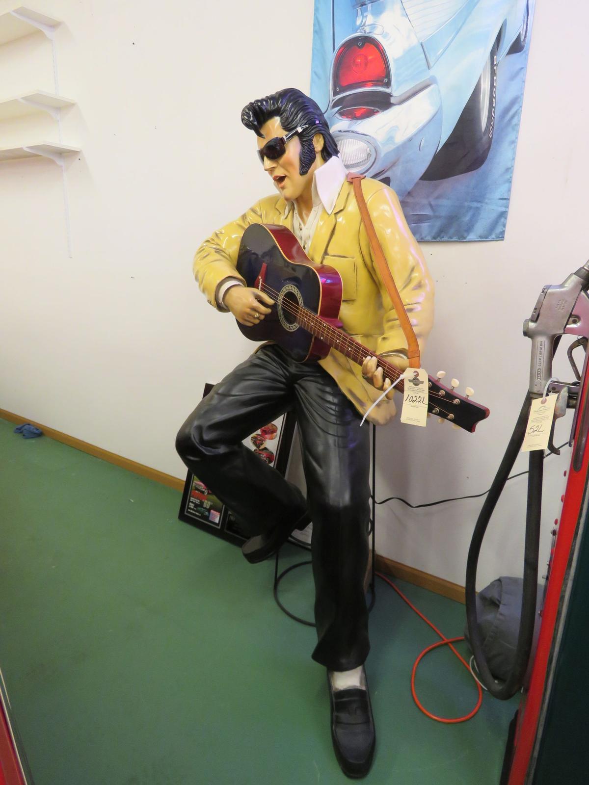 Elvis Presley Statue