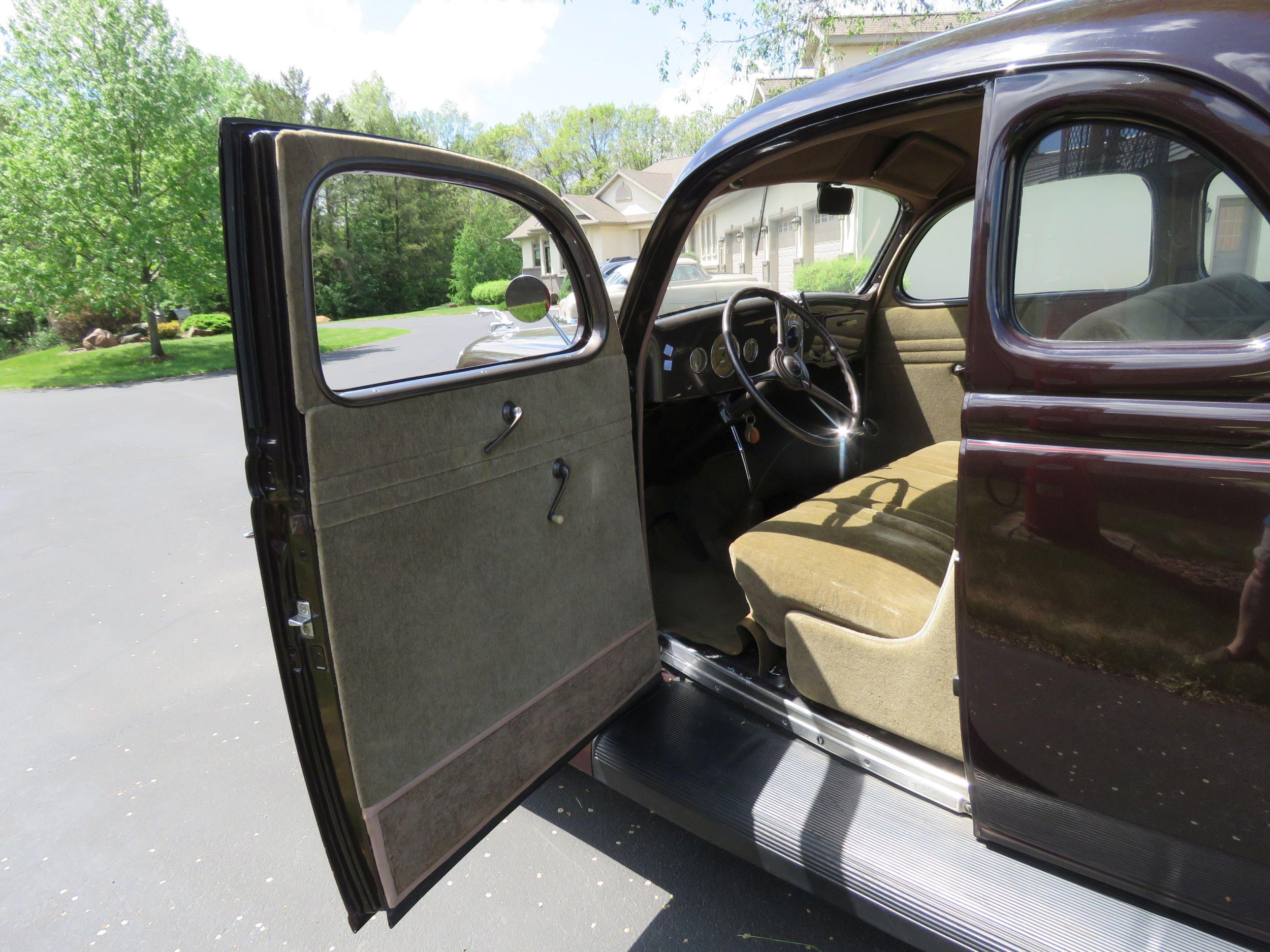 1935 Ford 5 Window Coupe