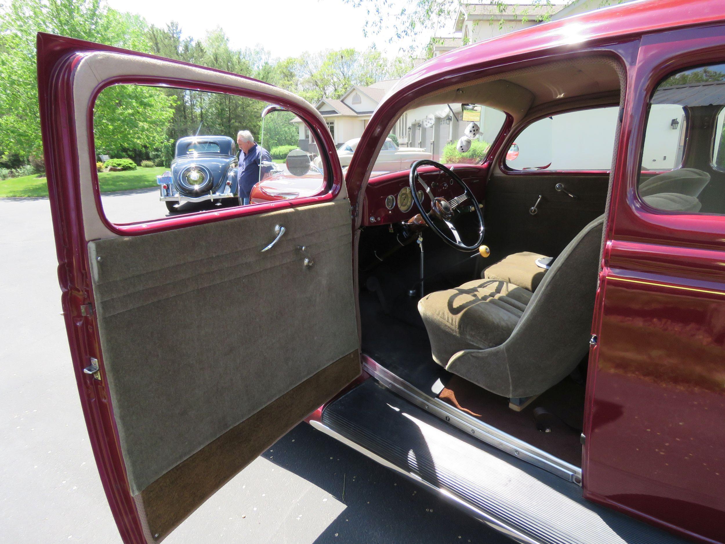 1935 Ford 2dr Sedan "Slant Back"