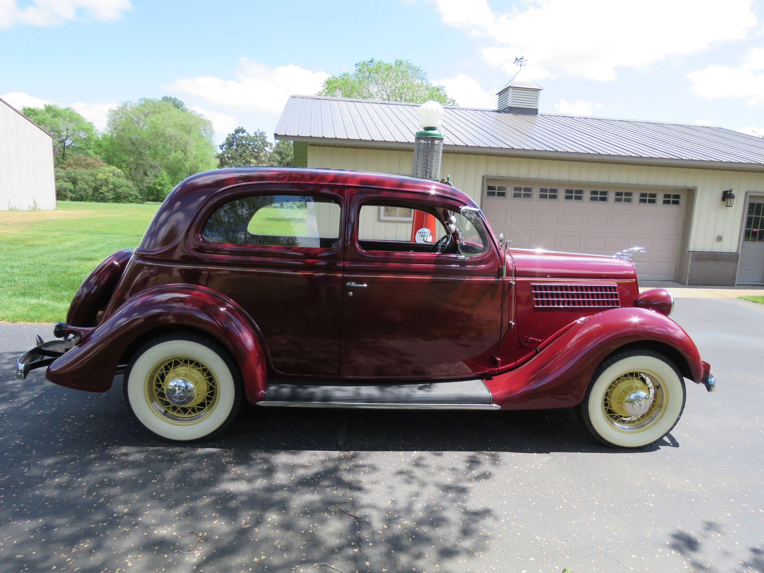 1935 Ford 2dr Sedan "Slant Back"