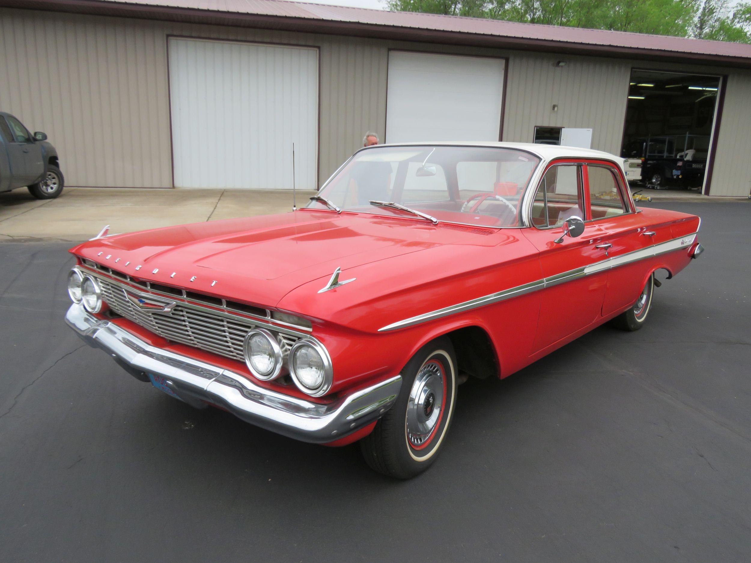 1961 Chevrolet Impala 4dr Sedan