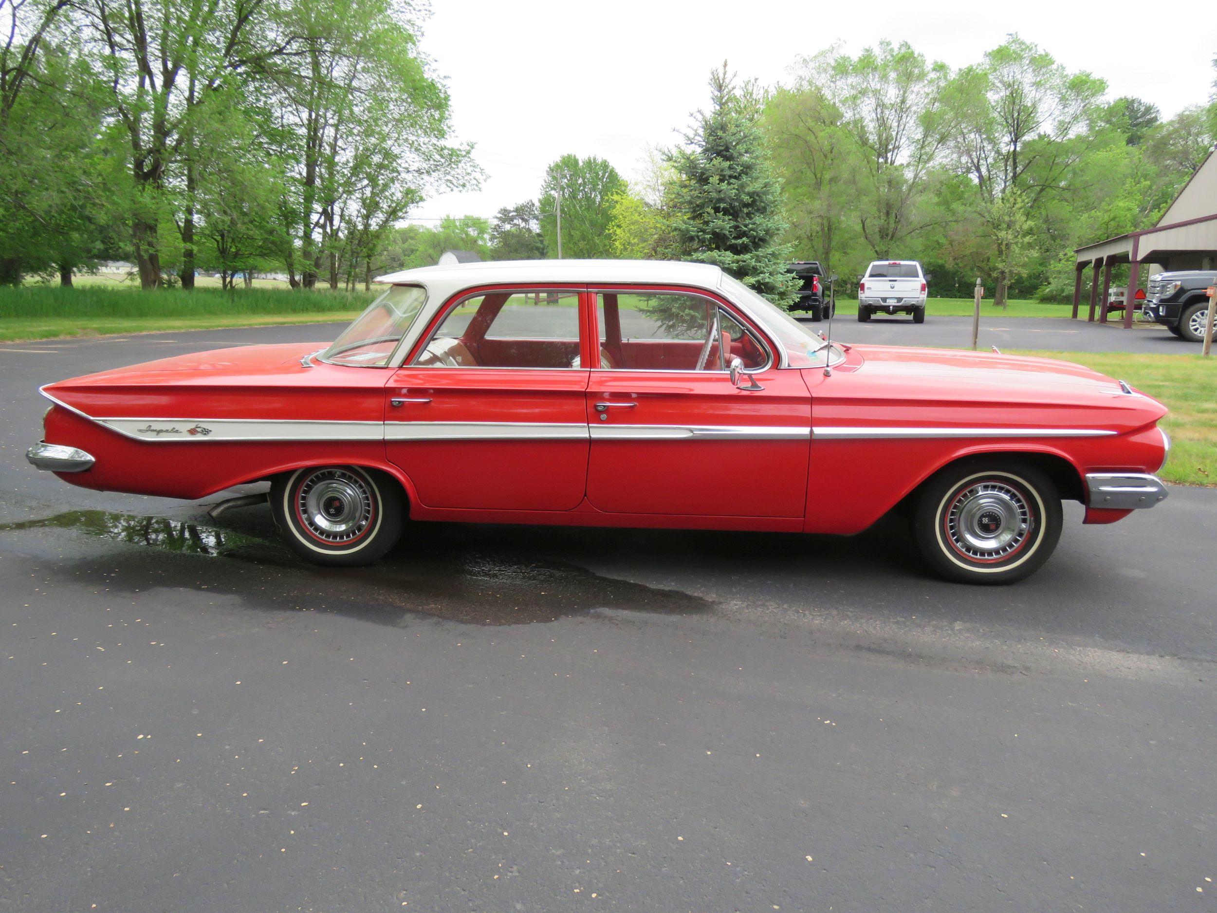 1961 Chevrolet Impala 4dr Sedan