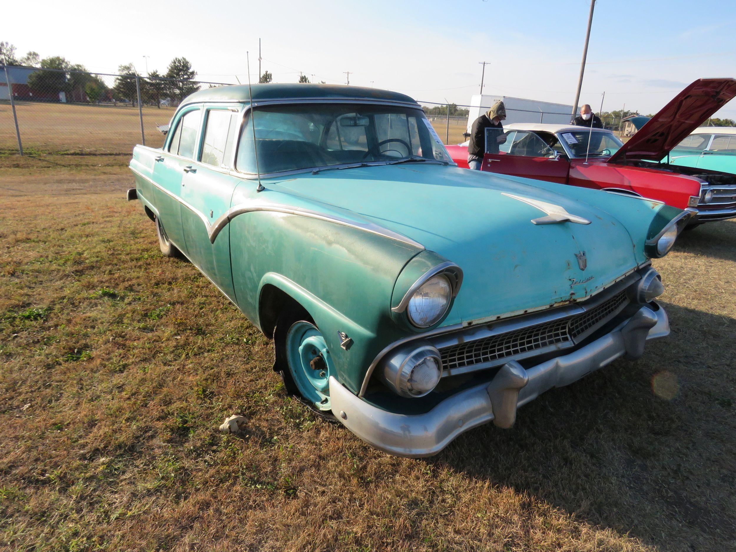 1955 FORD 4DR SEDAN