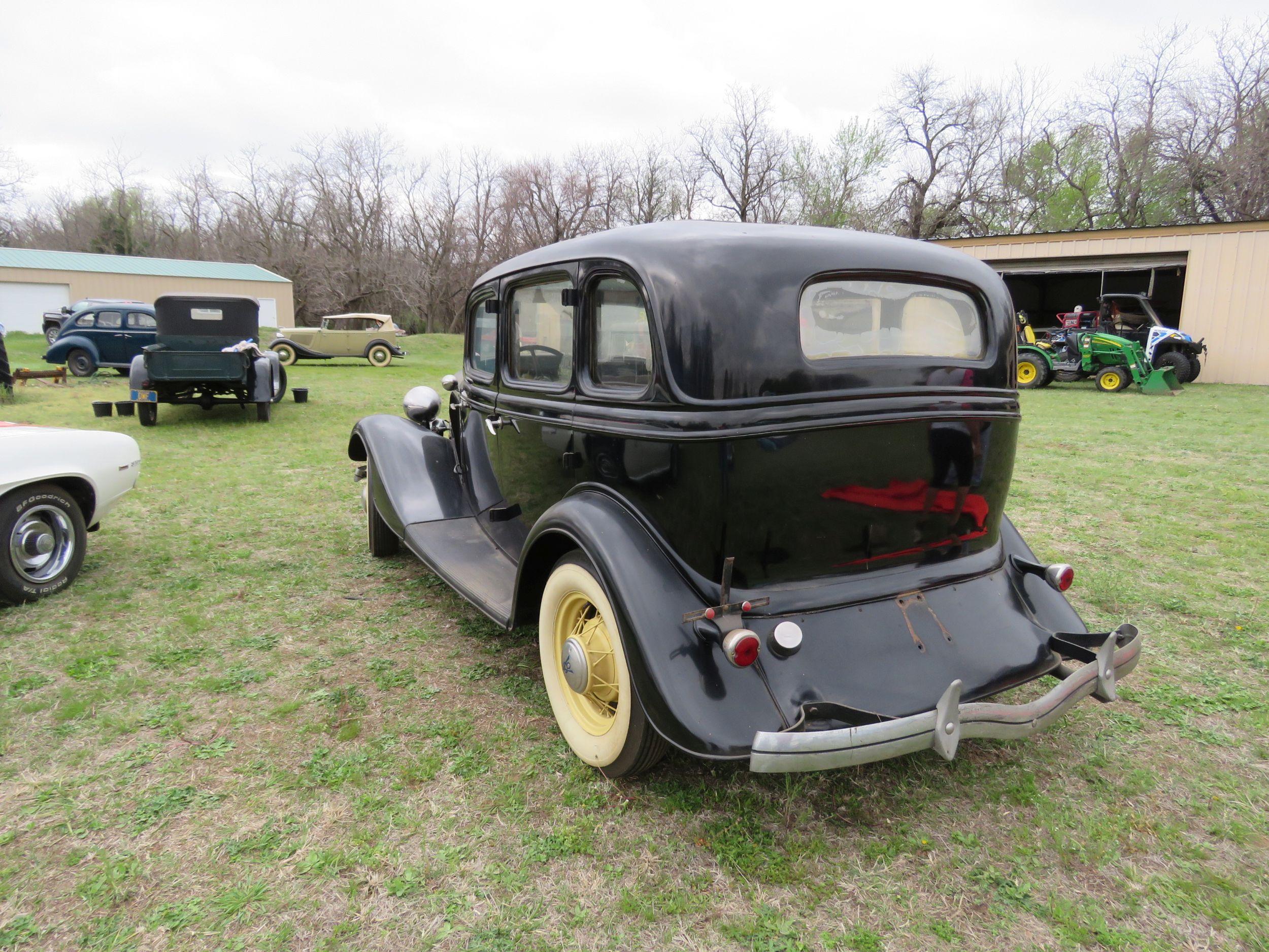 1934 FORD 4DR SEDAN