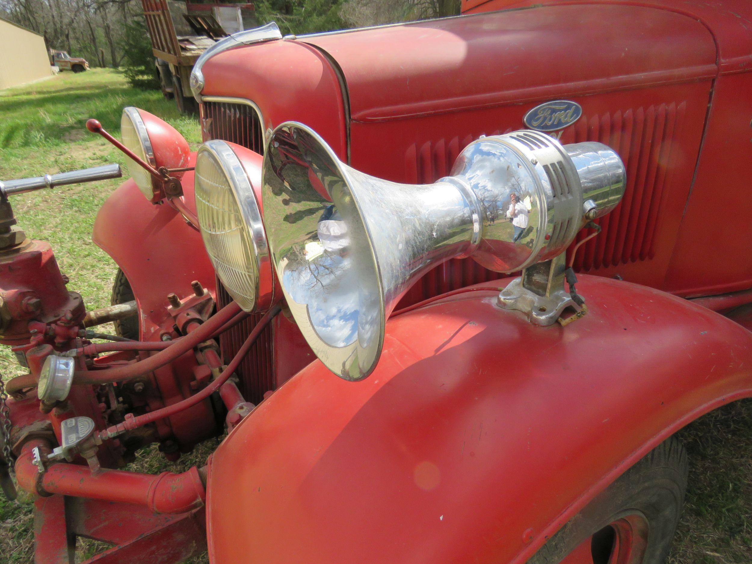 1934 FORD Model B FIRETRUCK