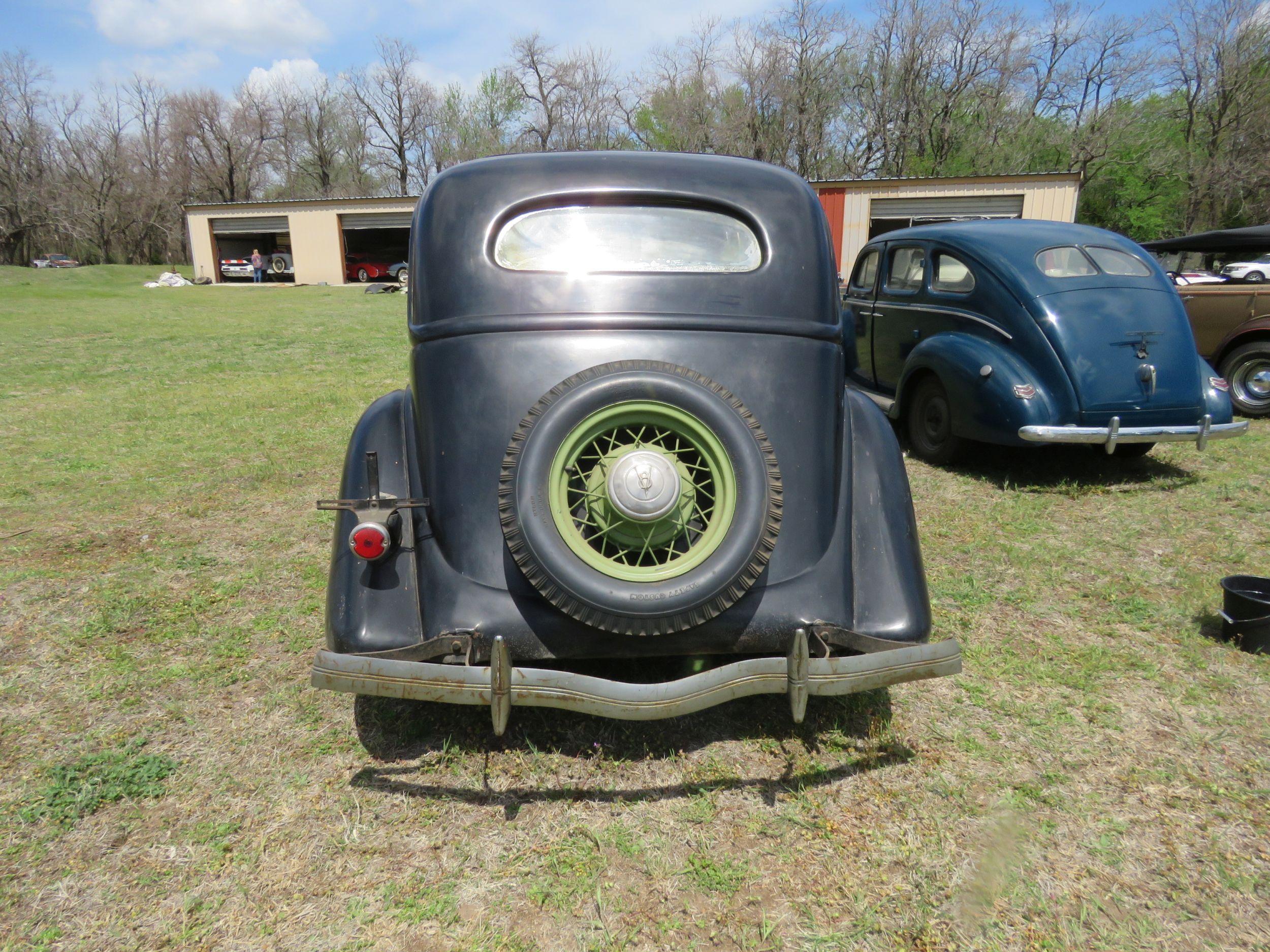 1935 FORD 4DR SUICIDE STANDARD SEDAN