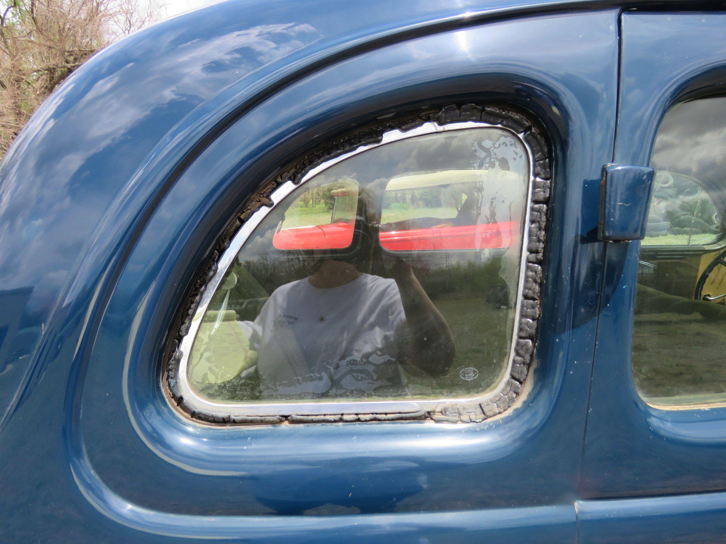 1936 FORD 4DR SEDAN