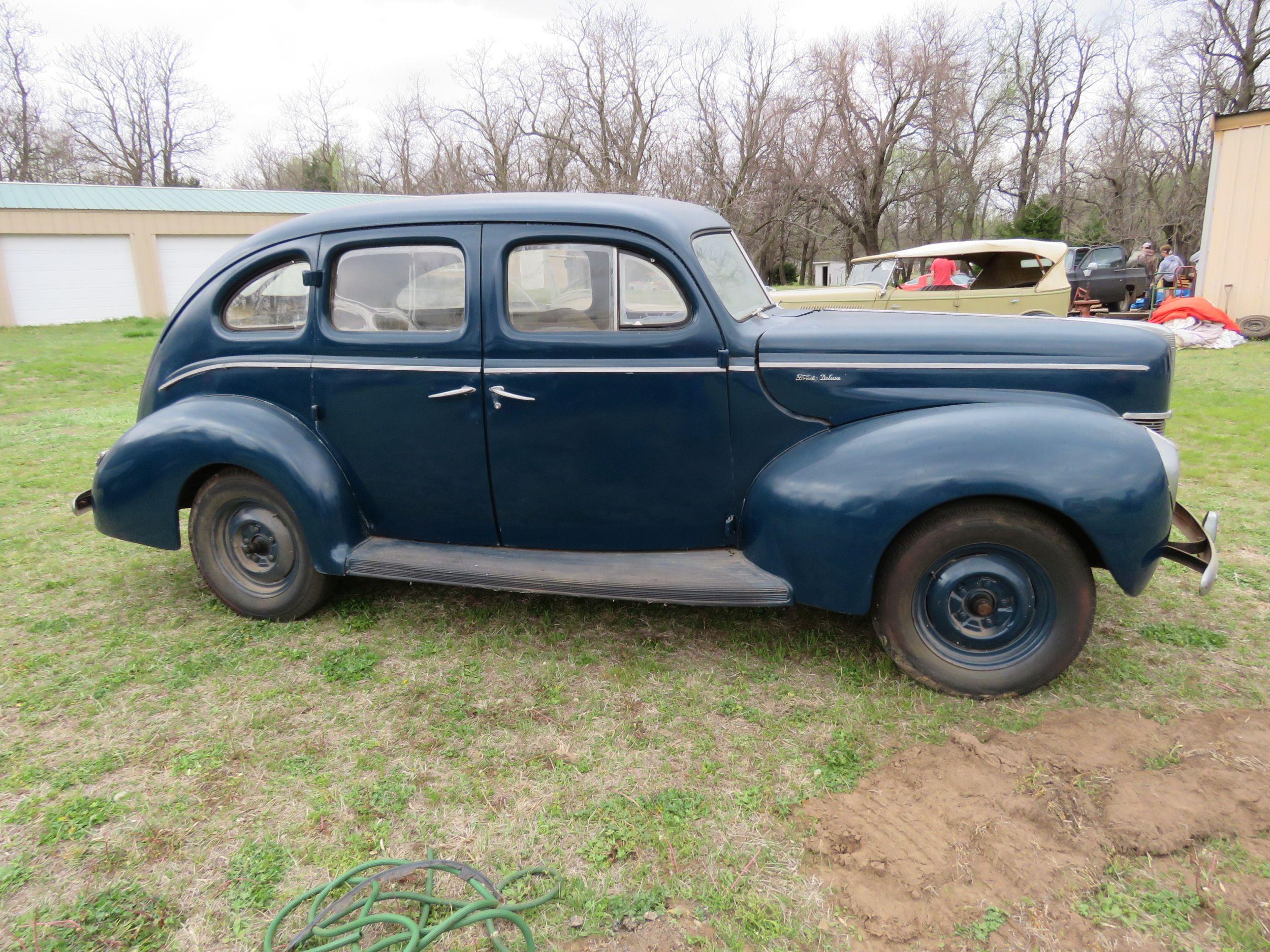 1940 FORD DELUXE 4DR SUICIDE SEDAN