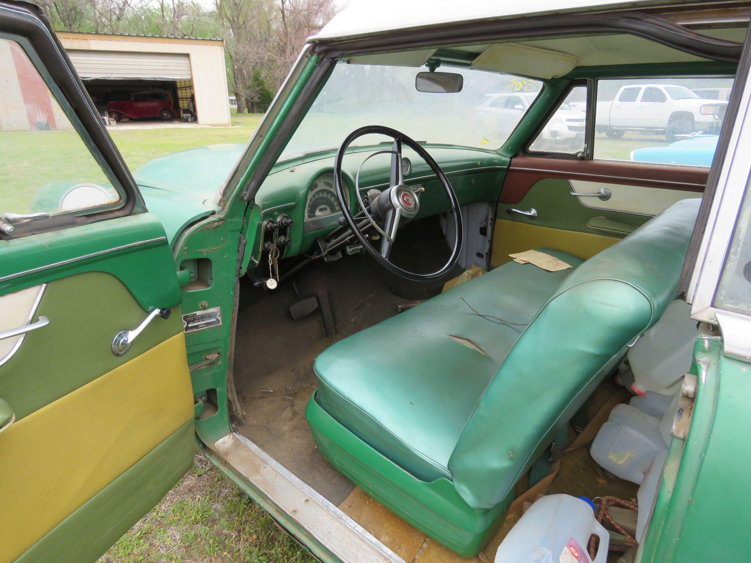 1953 FORD VICTORIA 2dr HT