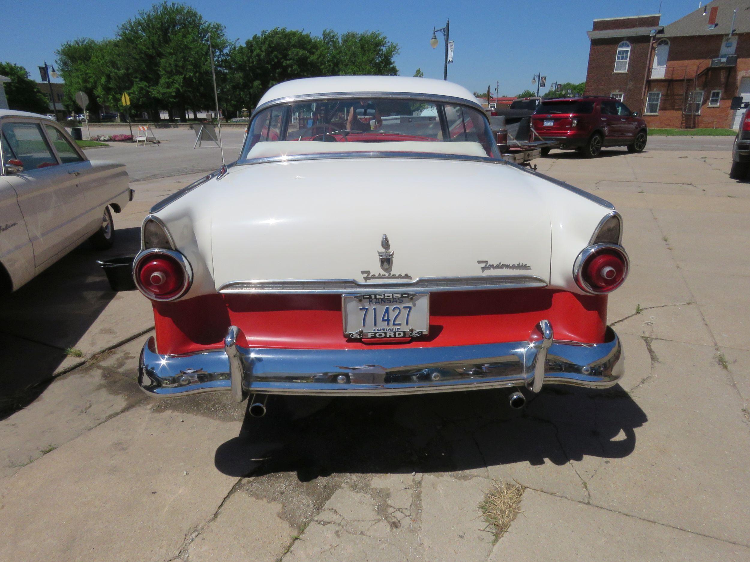 1955 FORD VICTORIA 2DR HT