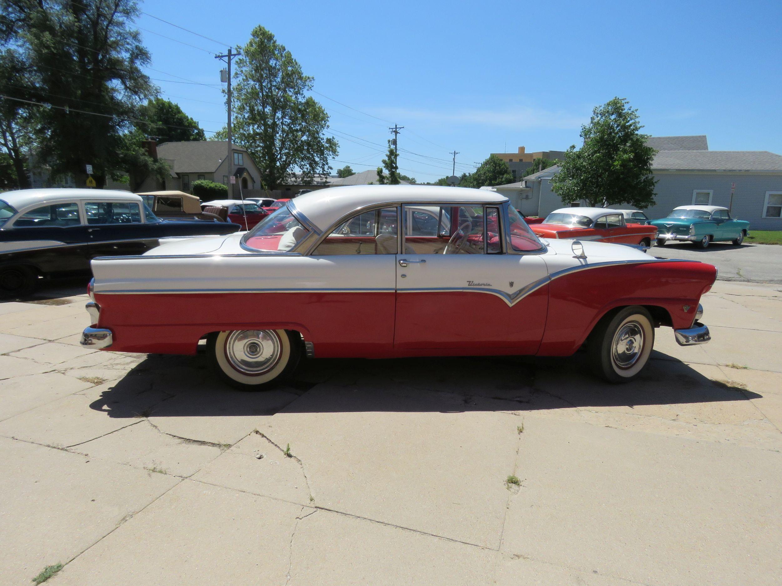 1955 FORD VICTORIA 2DR HT