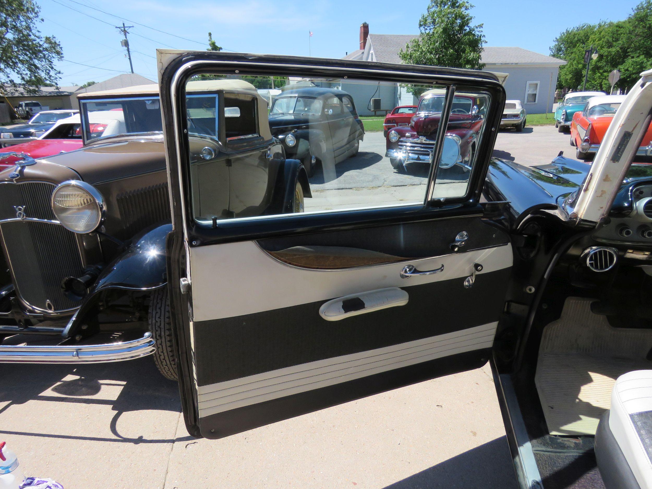 1957 CHEVROLET 210 2DR POST