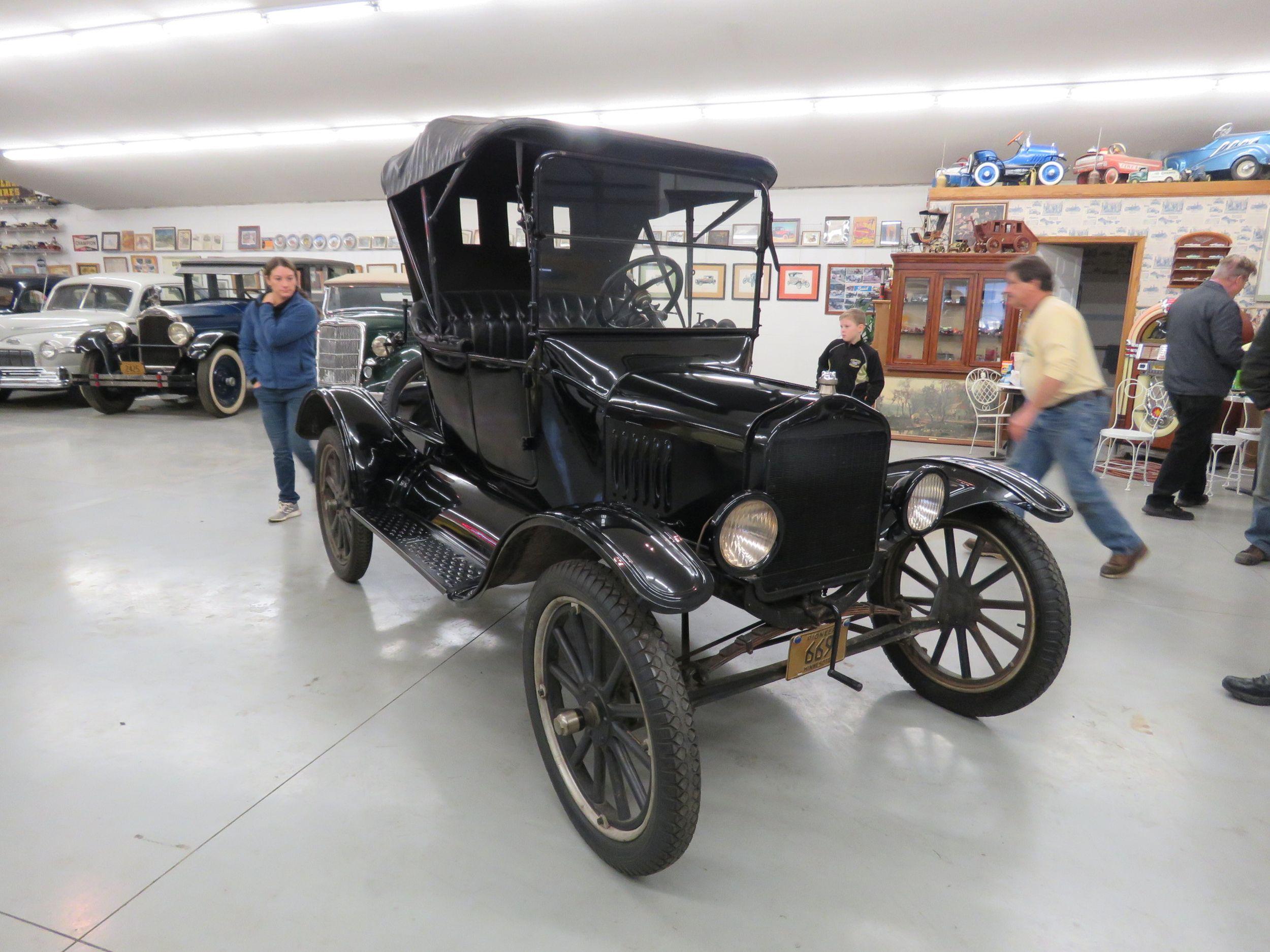 1922 Ford Model T Runabout Roadster