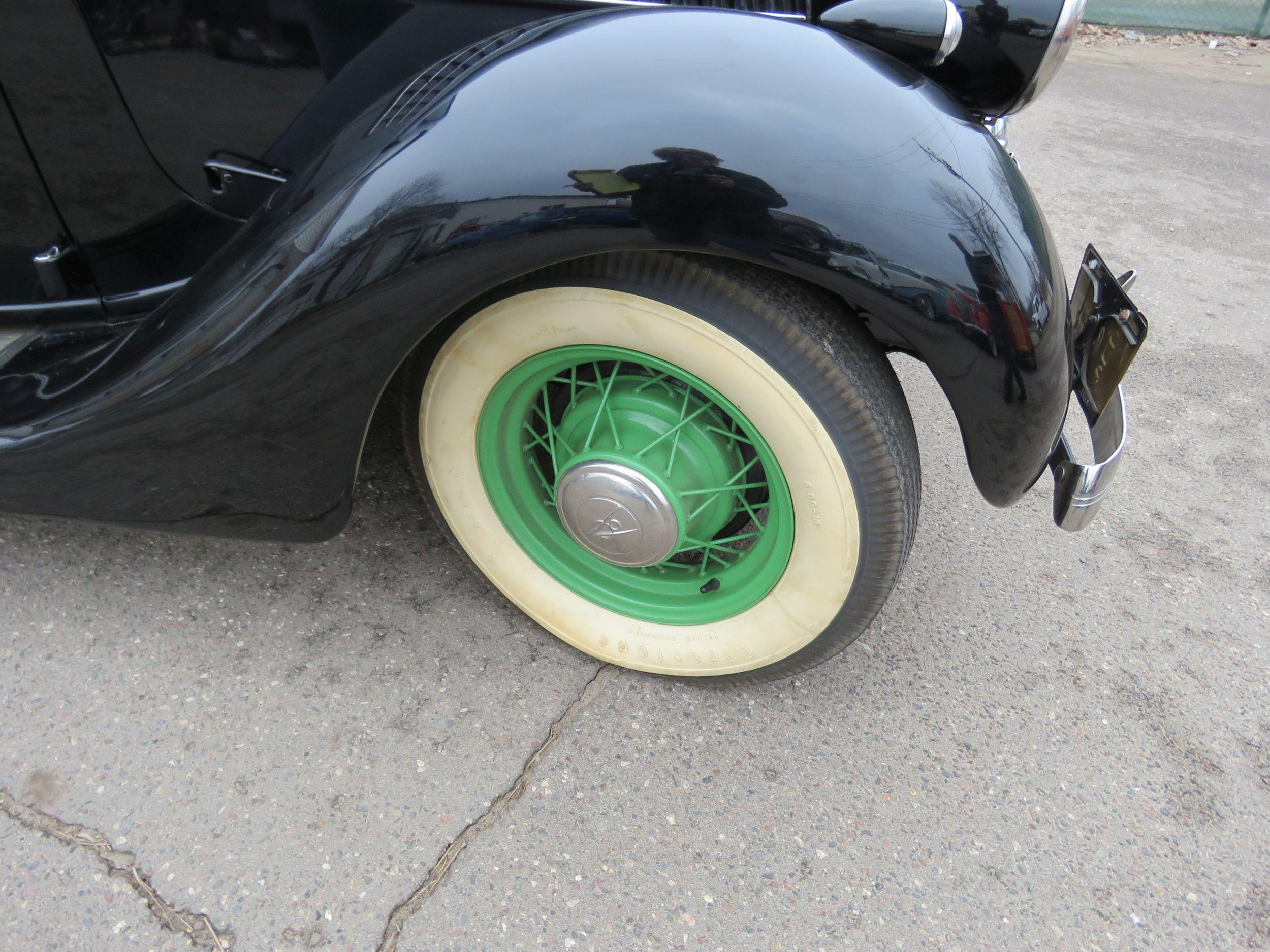 1935 Ford Coupe