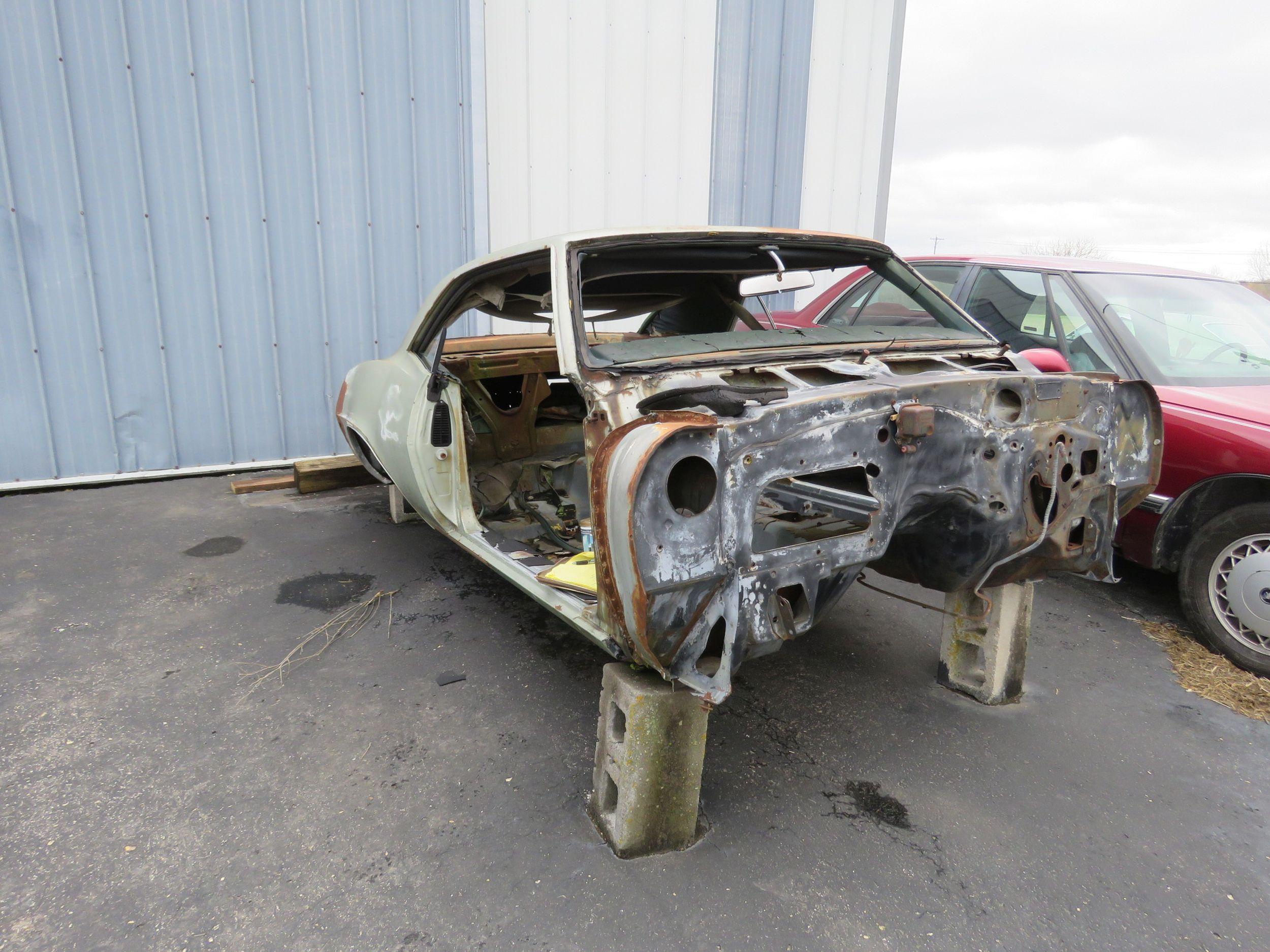 1969 Pontiac Firebird Body