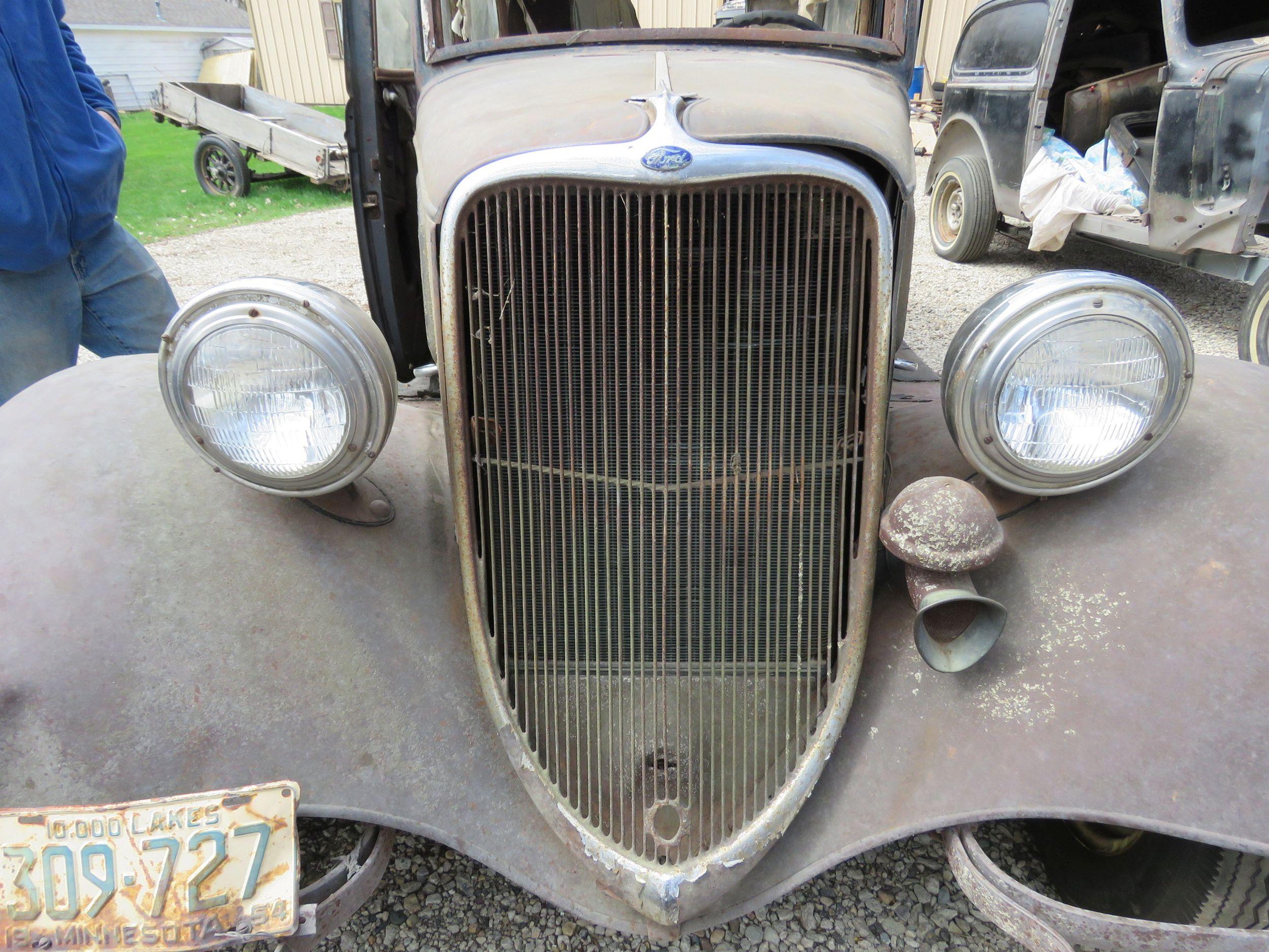 1933 Ford Model C 2dr Sedan Project