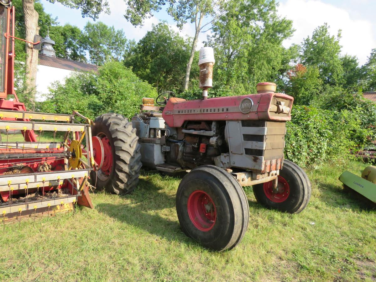 Massey Ferguson 1100 Tractor