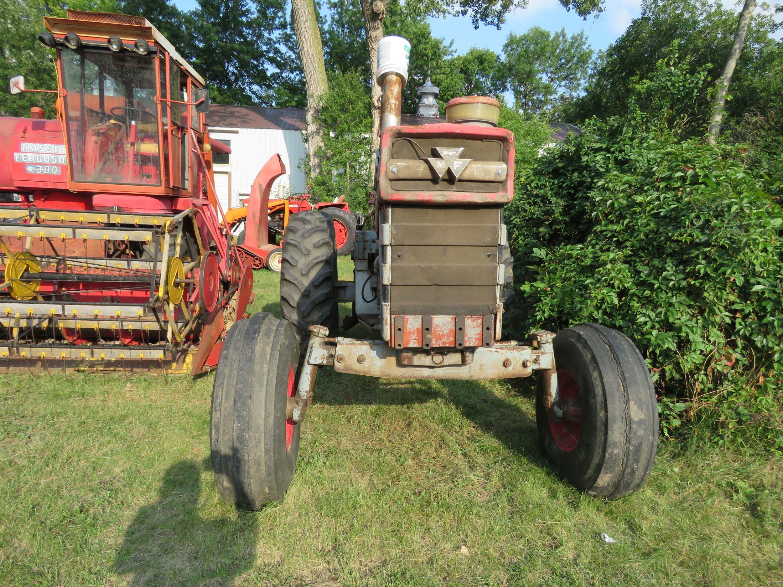 Massey Ferguson 1100 Tractor