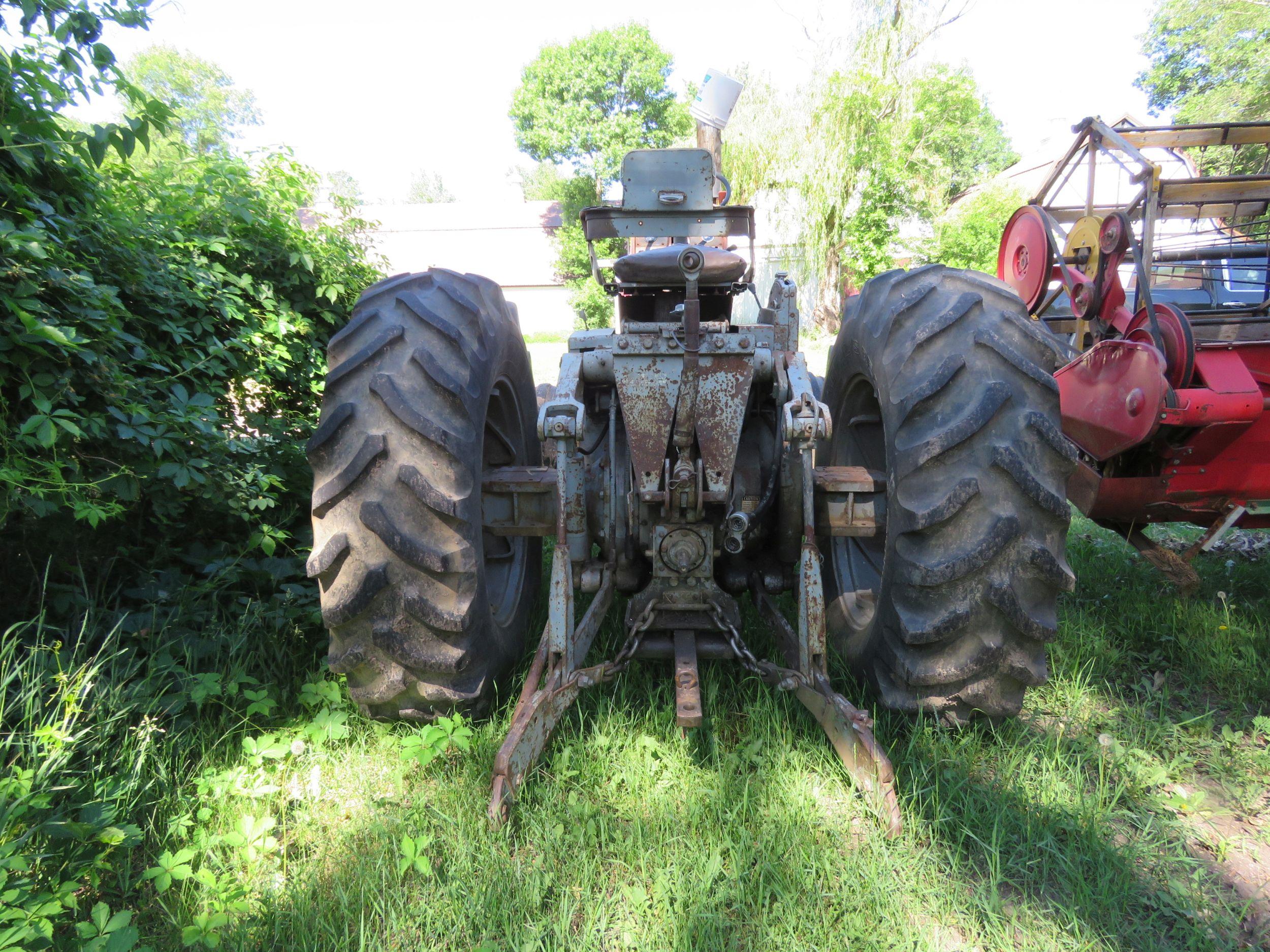 Massey Ferguson 1100 Tractor