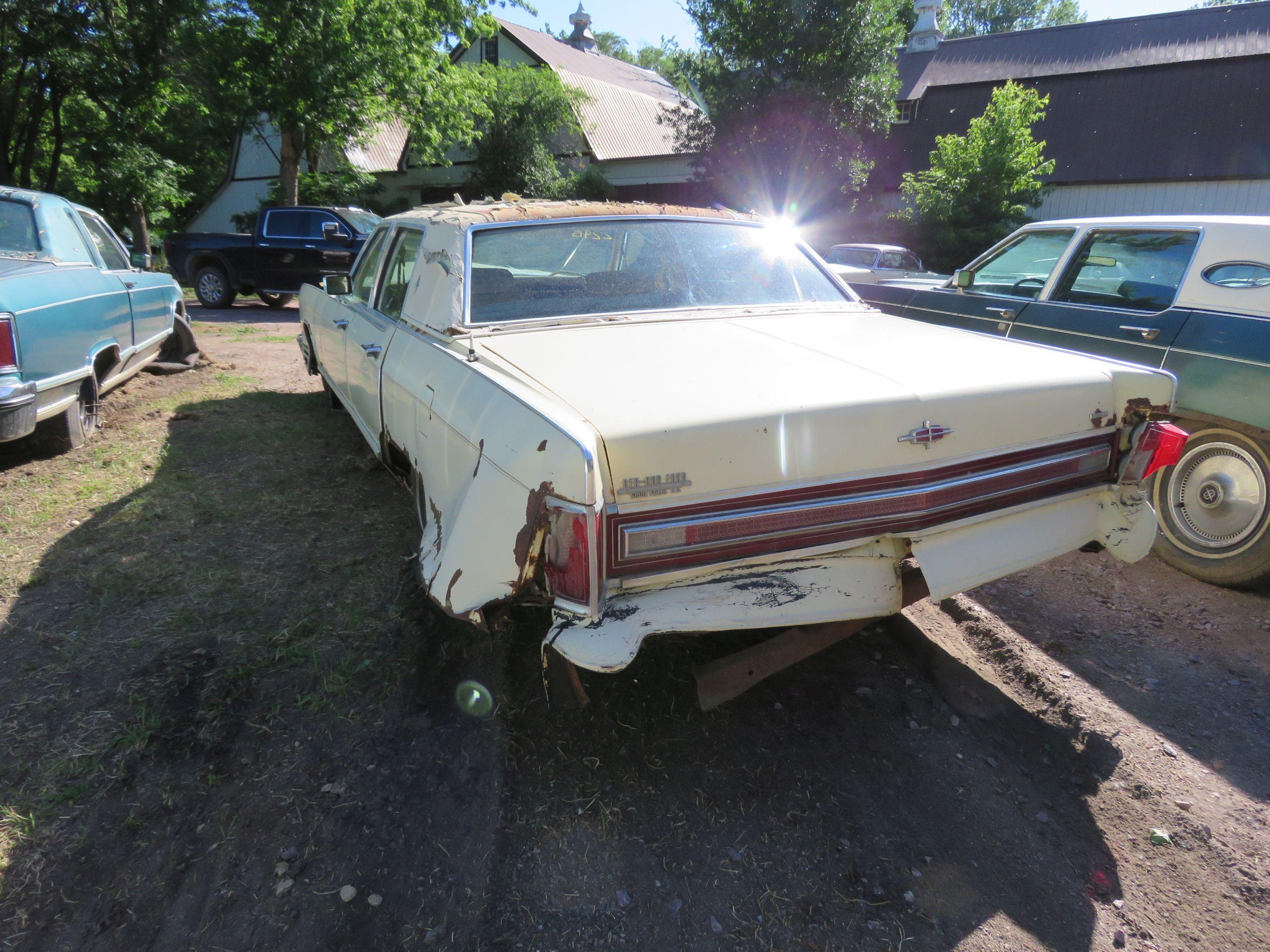 1977 Lincoln Town Car 4dr Sedan