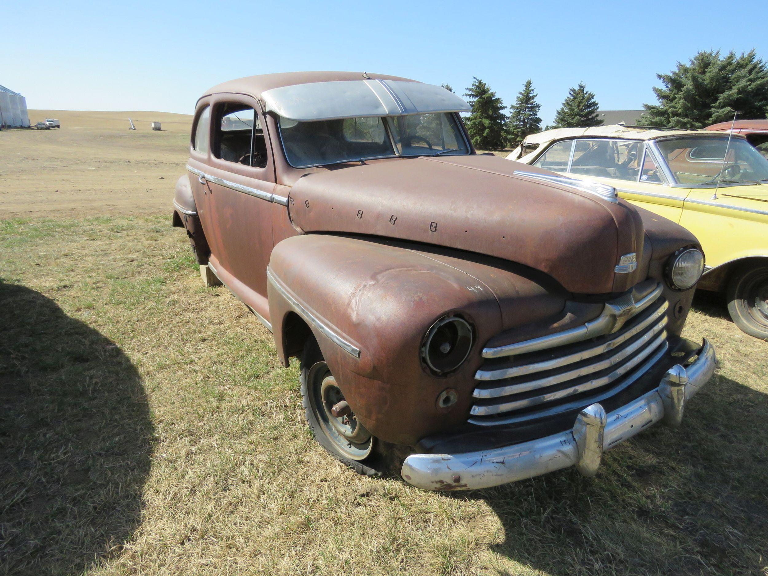 1947 Ford 2dr Sedan