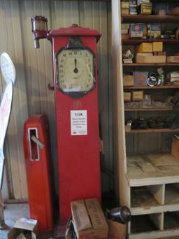 Wayne Upright  Double-sided Clockface Gas Pump