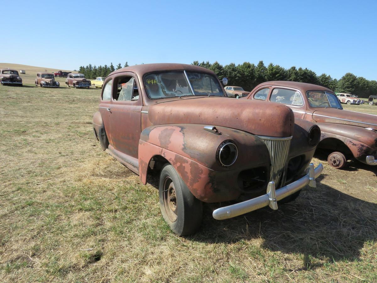 1941 Ford 2dr Sedan