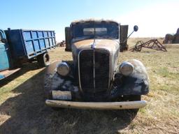 1937 Ford 1 1/2 ton Truck