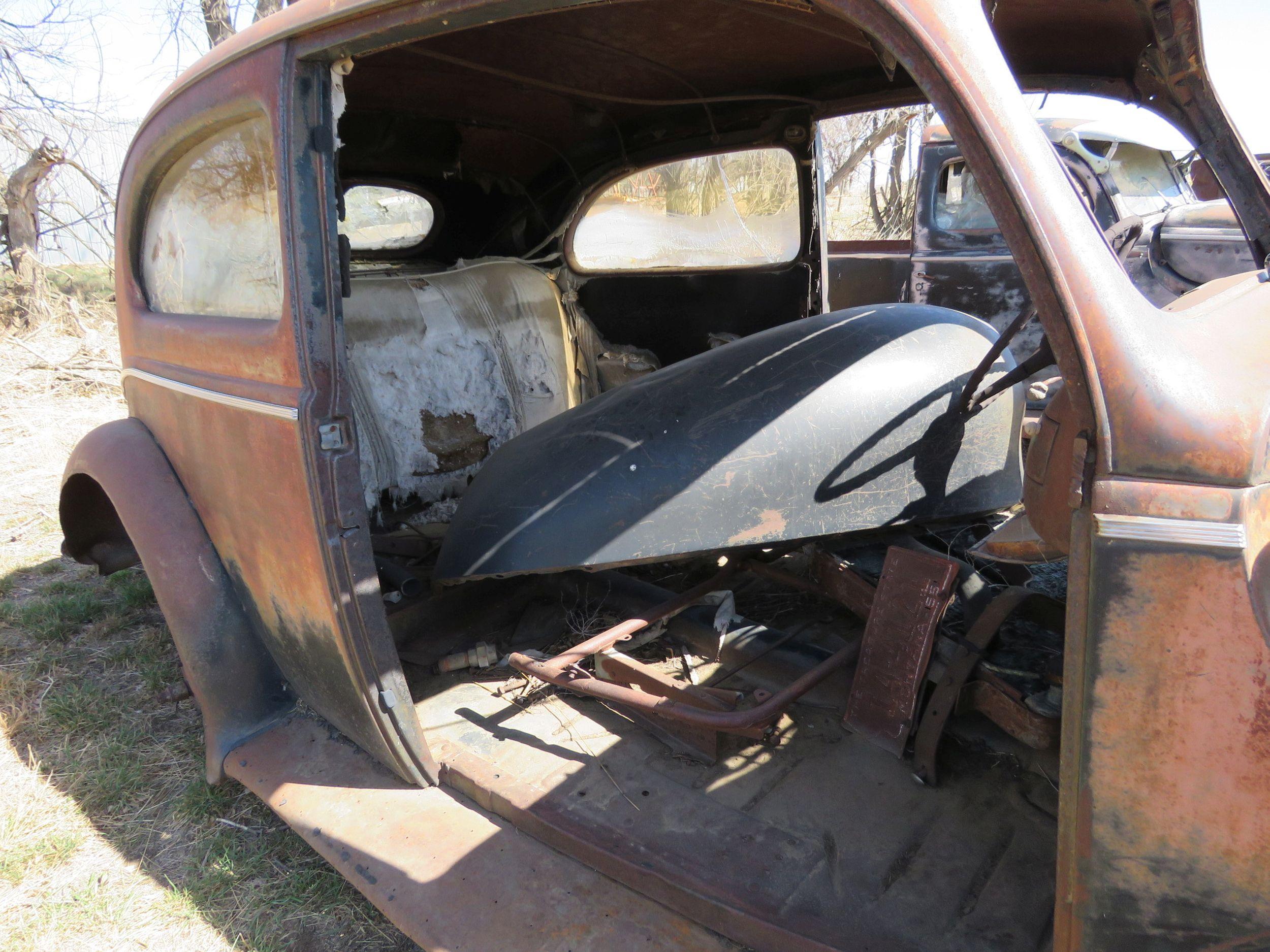 1940 Ford 2dr Sedan