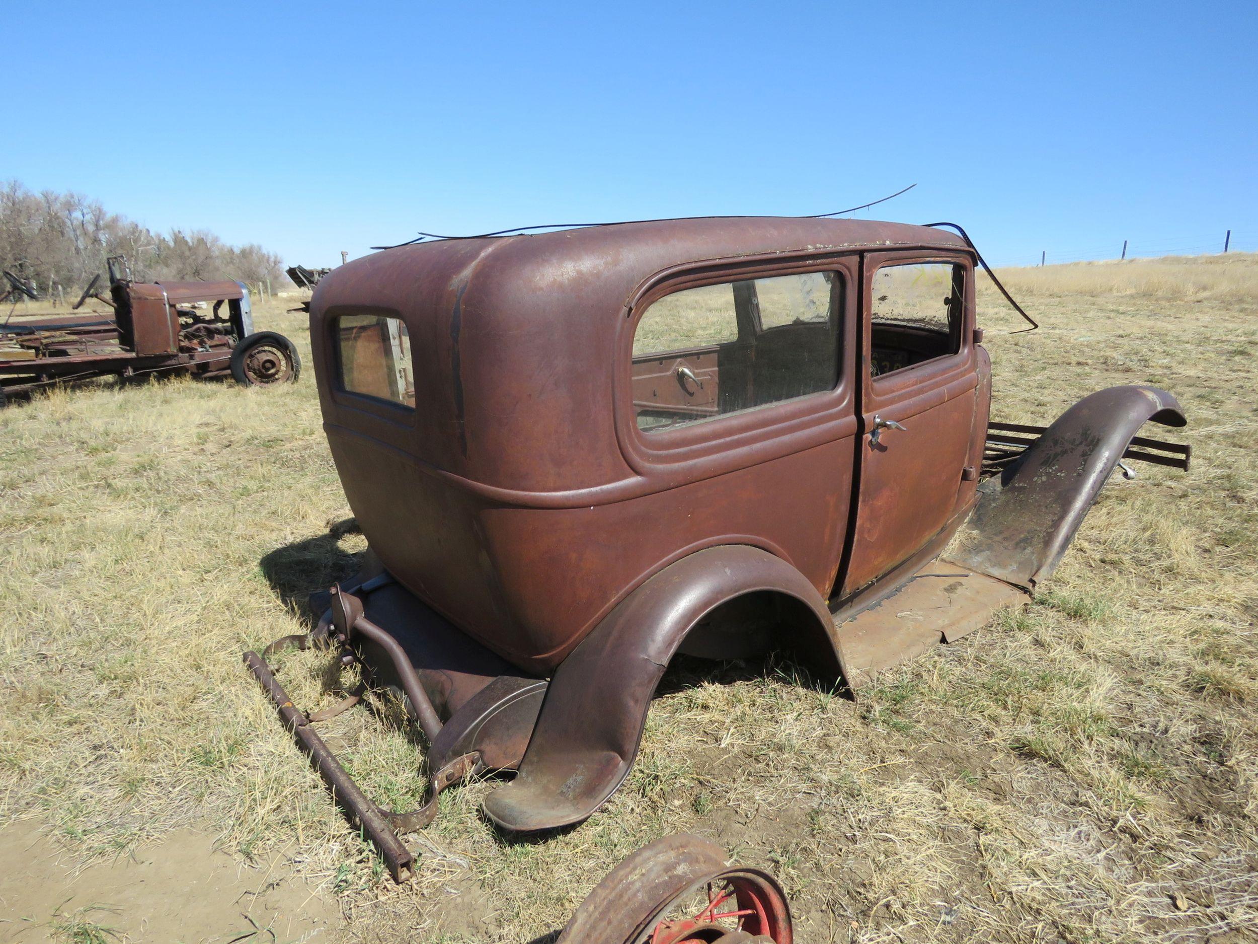 1932 Ford Sedan Body for Rod Project